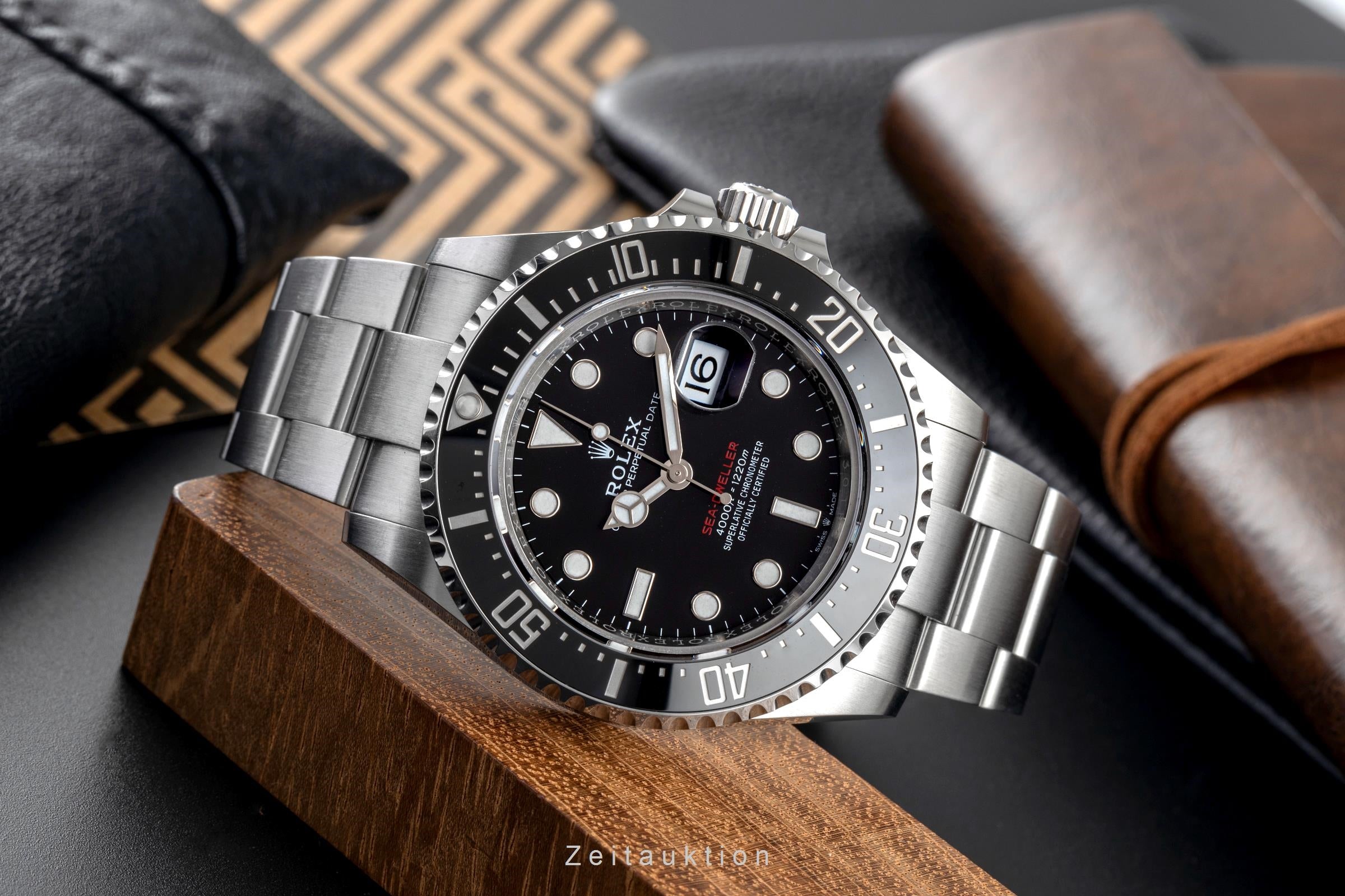 Rolex Sea-Dweller steel automatic men's watch 126600  [2504952]