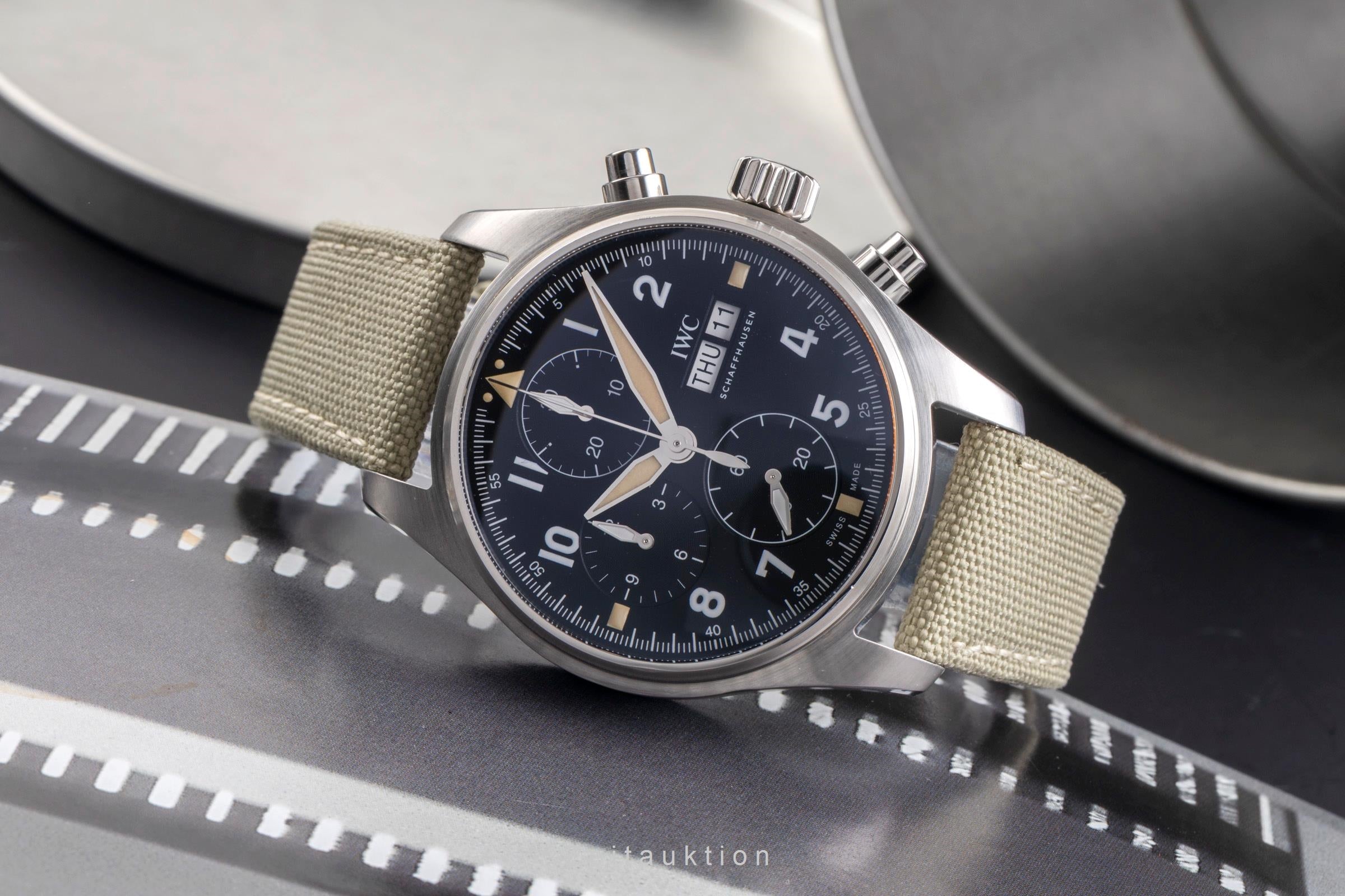 IWC Pilot Spitfire Chronograph Automatik Edelstahl Ref IW387901 B&P NP: 7300,- € [2504993]