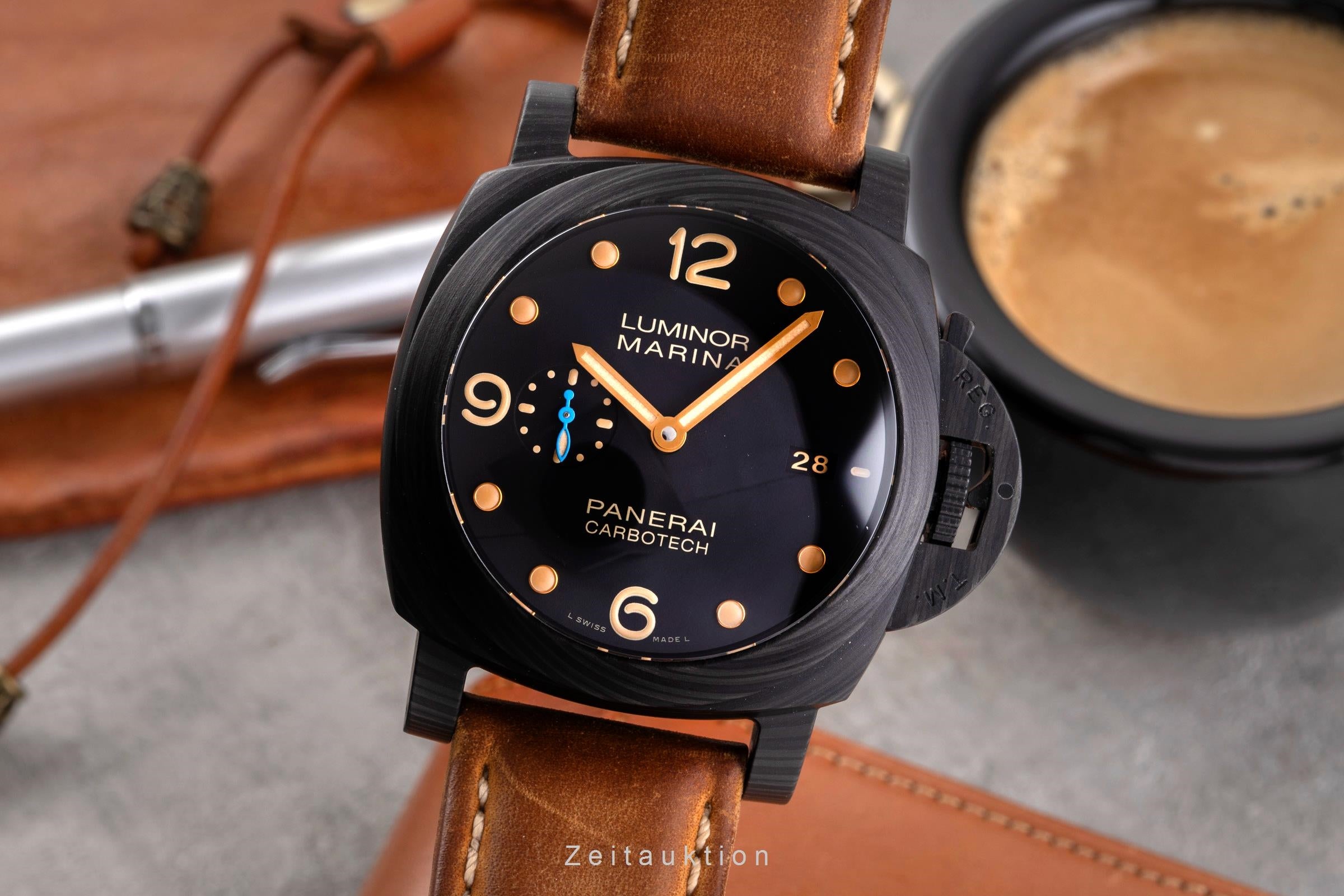 Panerai Luminor Marina carbone automatique montre pour hommes PAM00661 LP: 11900EUR  [2505009]