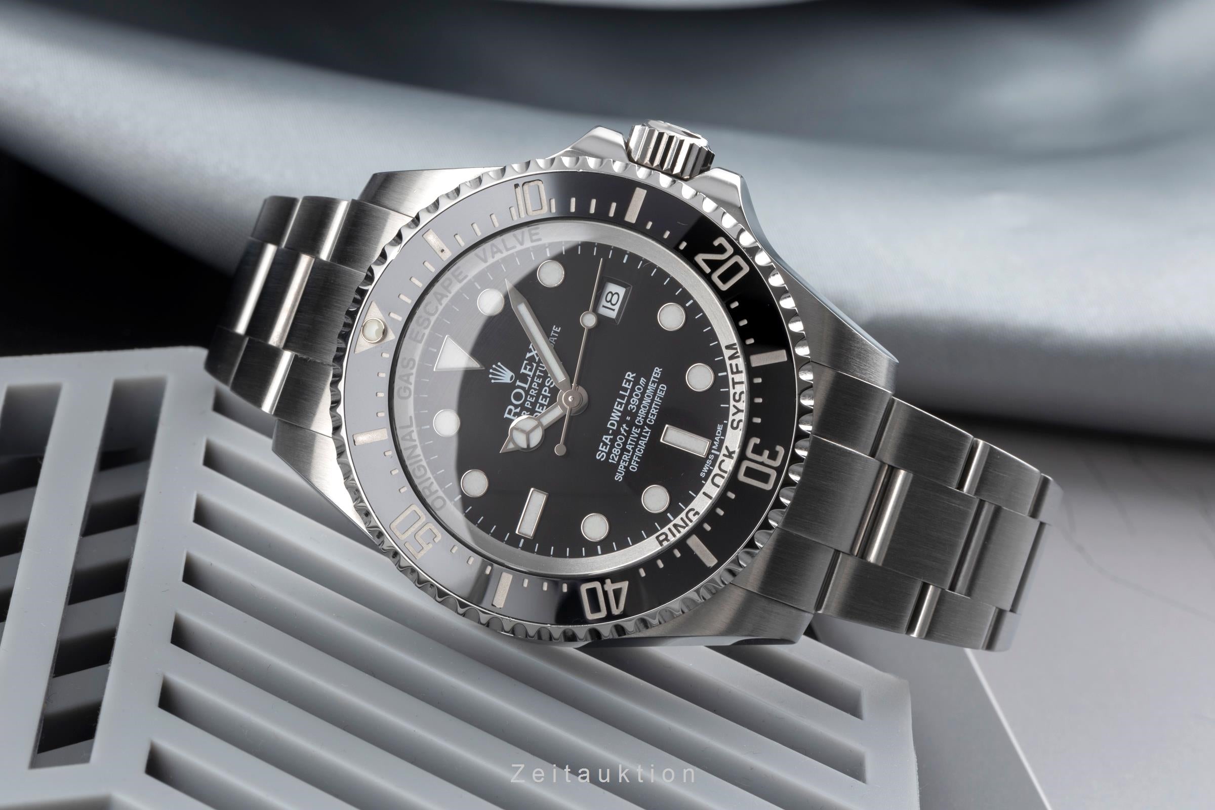 Rolex Sea-Dweller steel automatic men's watch 116660  [2505051]