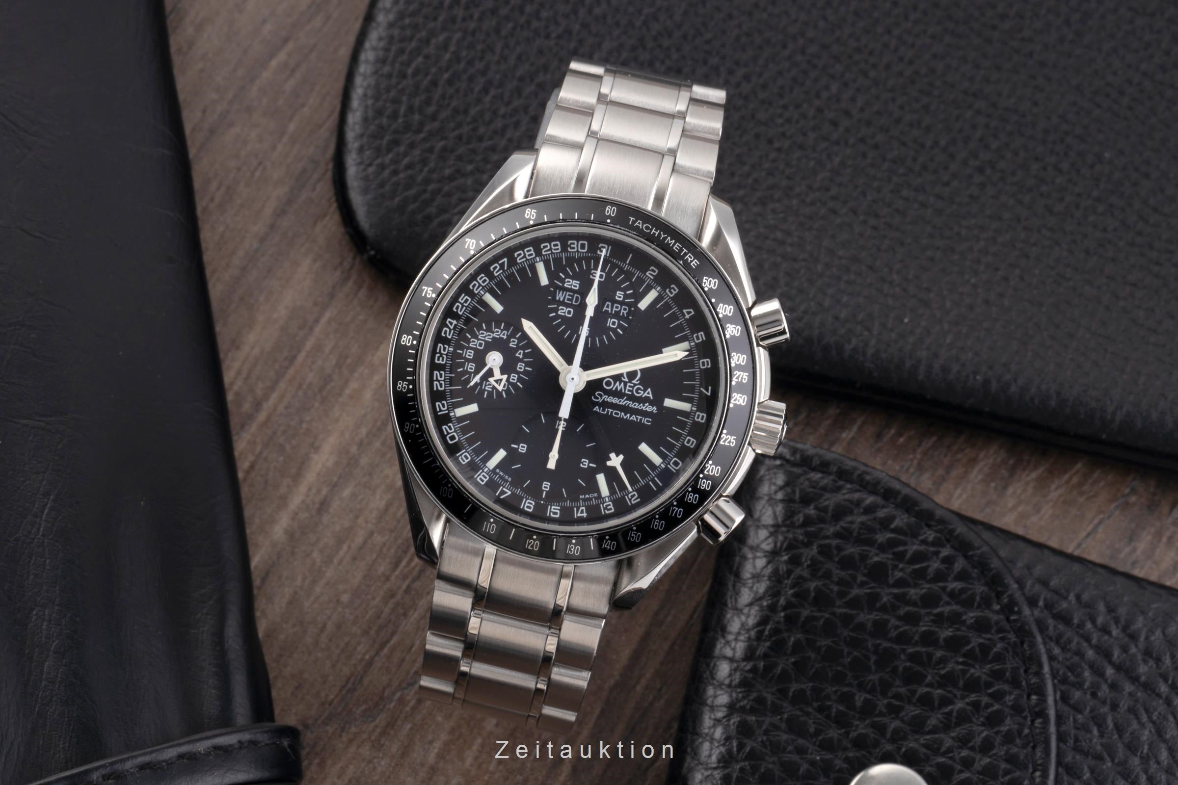 Omega Speedmaster Date chronograph steel automatic men's watch 3520.50.00  [2505071]