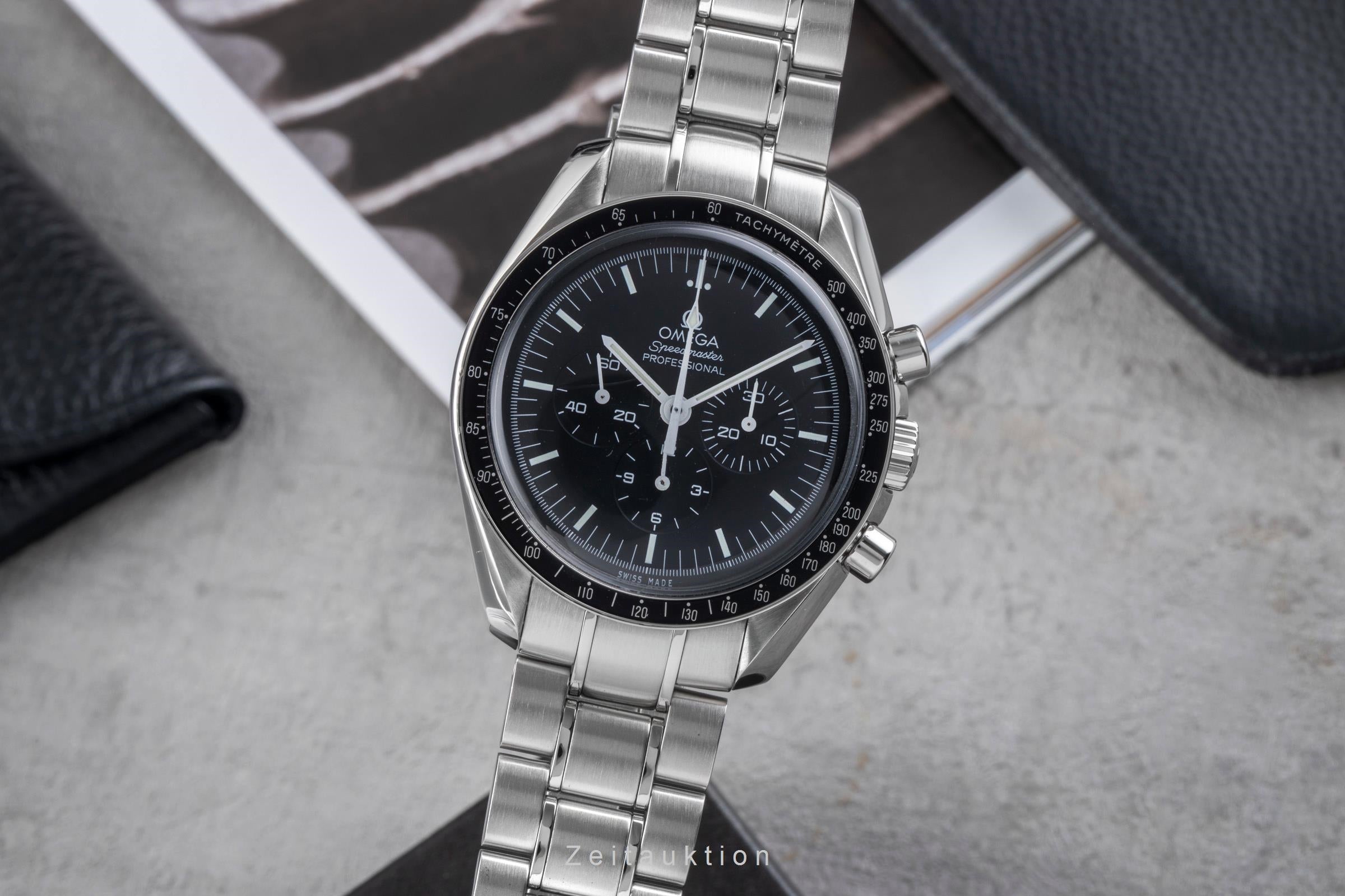 Omega Speedmaster Moonwatch chronographe acier à remontage manuel montre pour hommes 311.30.42.30.01.005 LP: 7600EUR  [2505093]