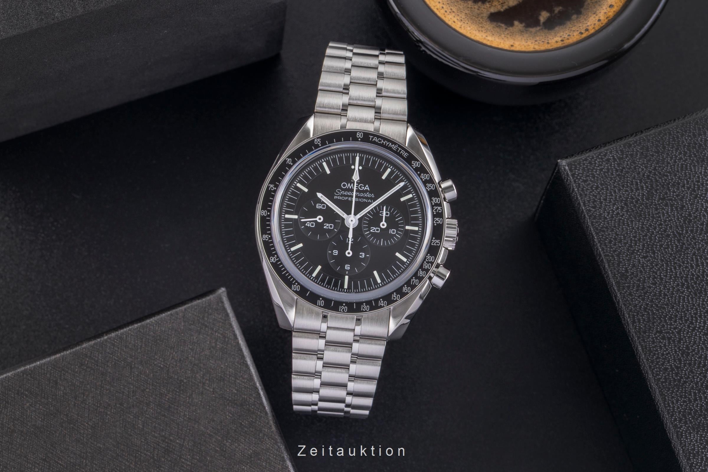 Omega Speedmaster Moonwatch chronograph steel manual winding men's watch 310.30.42.50.01.002 LP: 8700EUR  [2505118]