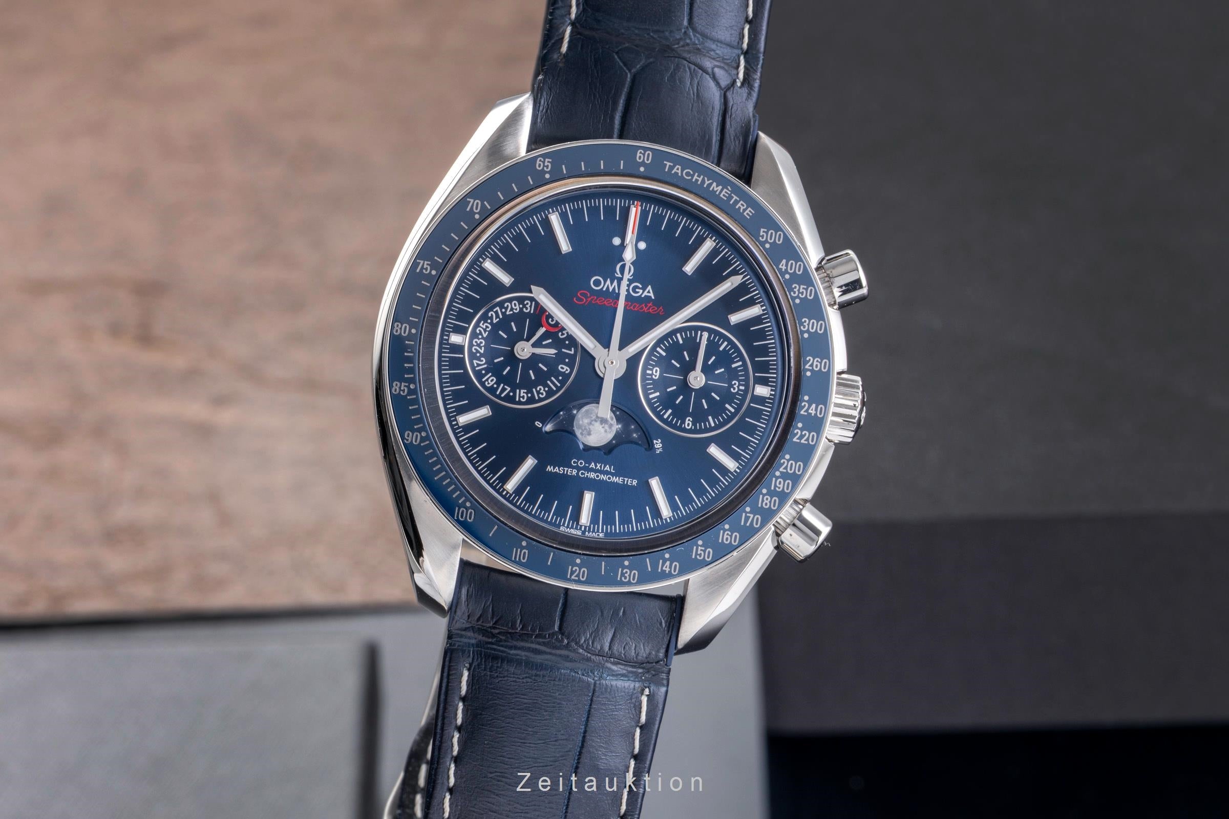 Omega Speedmaster chronograph steel automatic men's watch 304.33.44.52.03.001 LP: 12200EUR  [2505123]