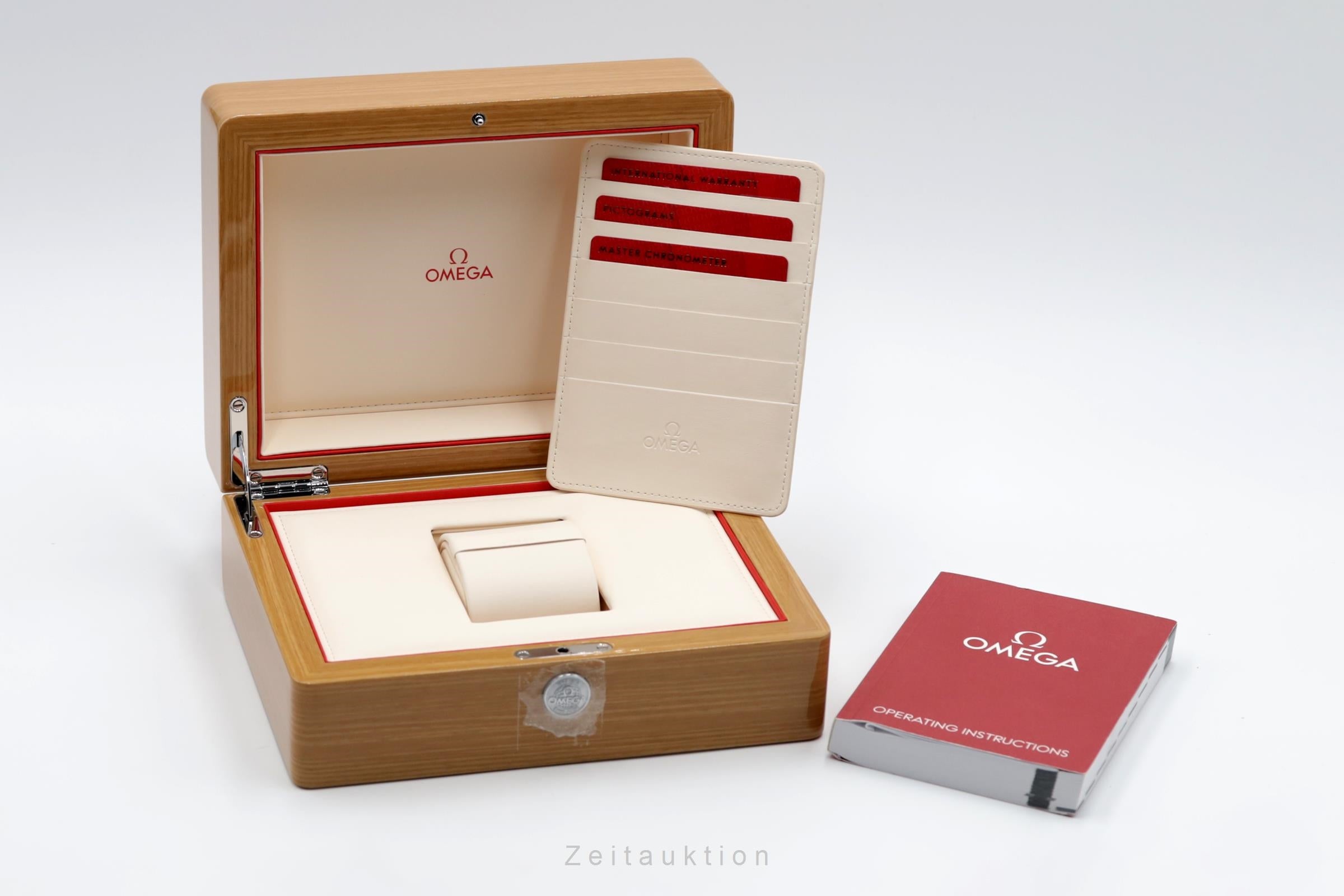 Omega Speedmaster chronograph steel automatic men's watch 304.33.44.52.03.001 LP: 12200EUR  [2505123]