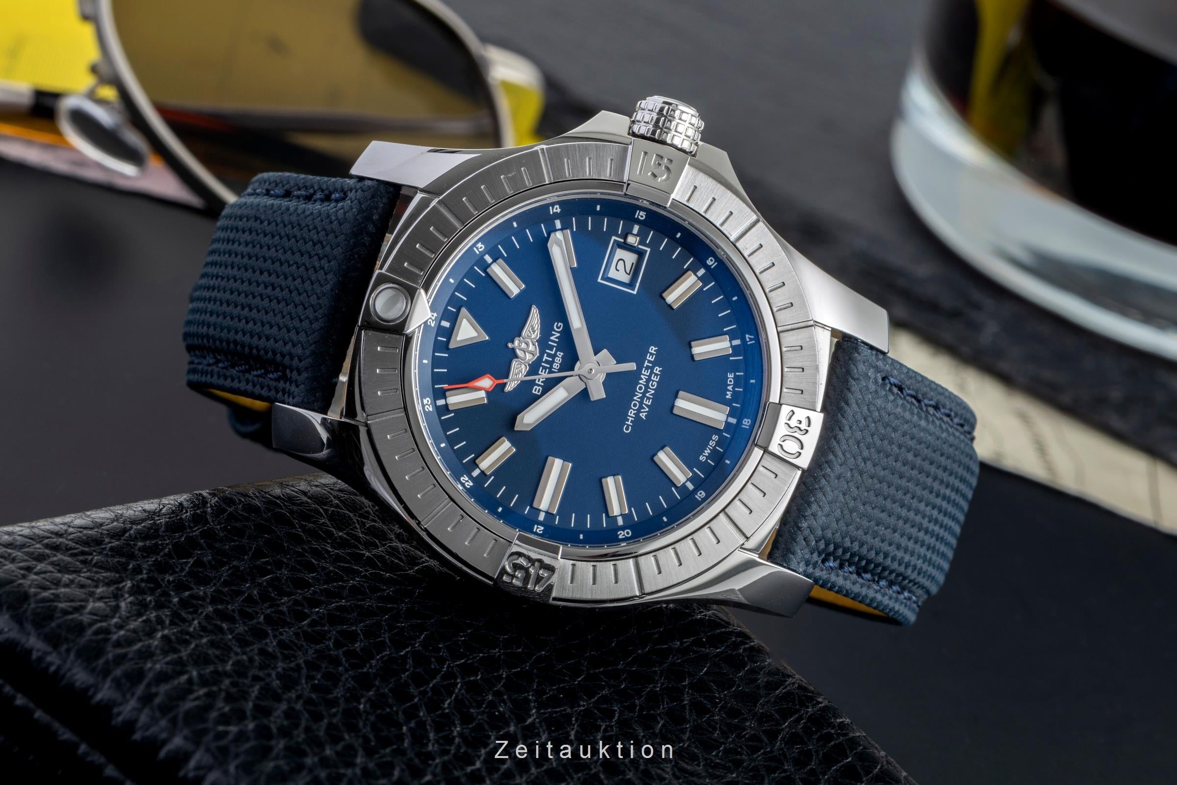 Breitling Avenger acier automatique montre pour hommes A17318 LP: 4800EUR  [2505160]