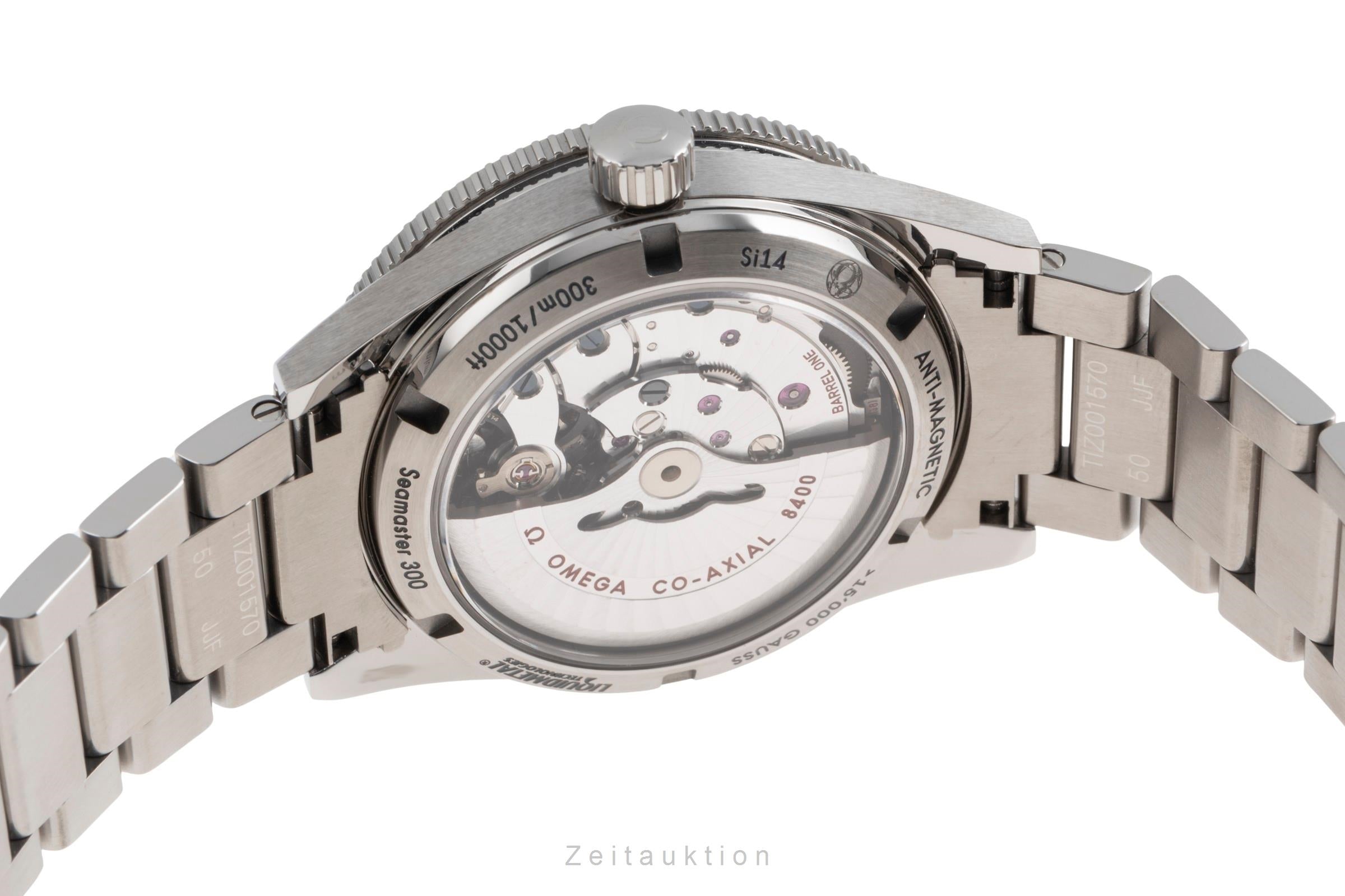Omega Seamaster titanium automatic men's watch 233.90.41.21.03.001 LP: 7900EUR  [2505184]