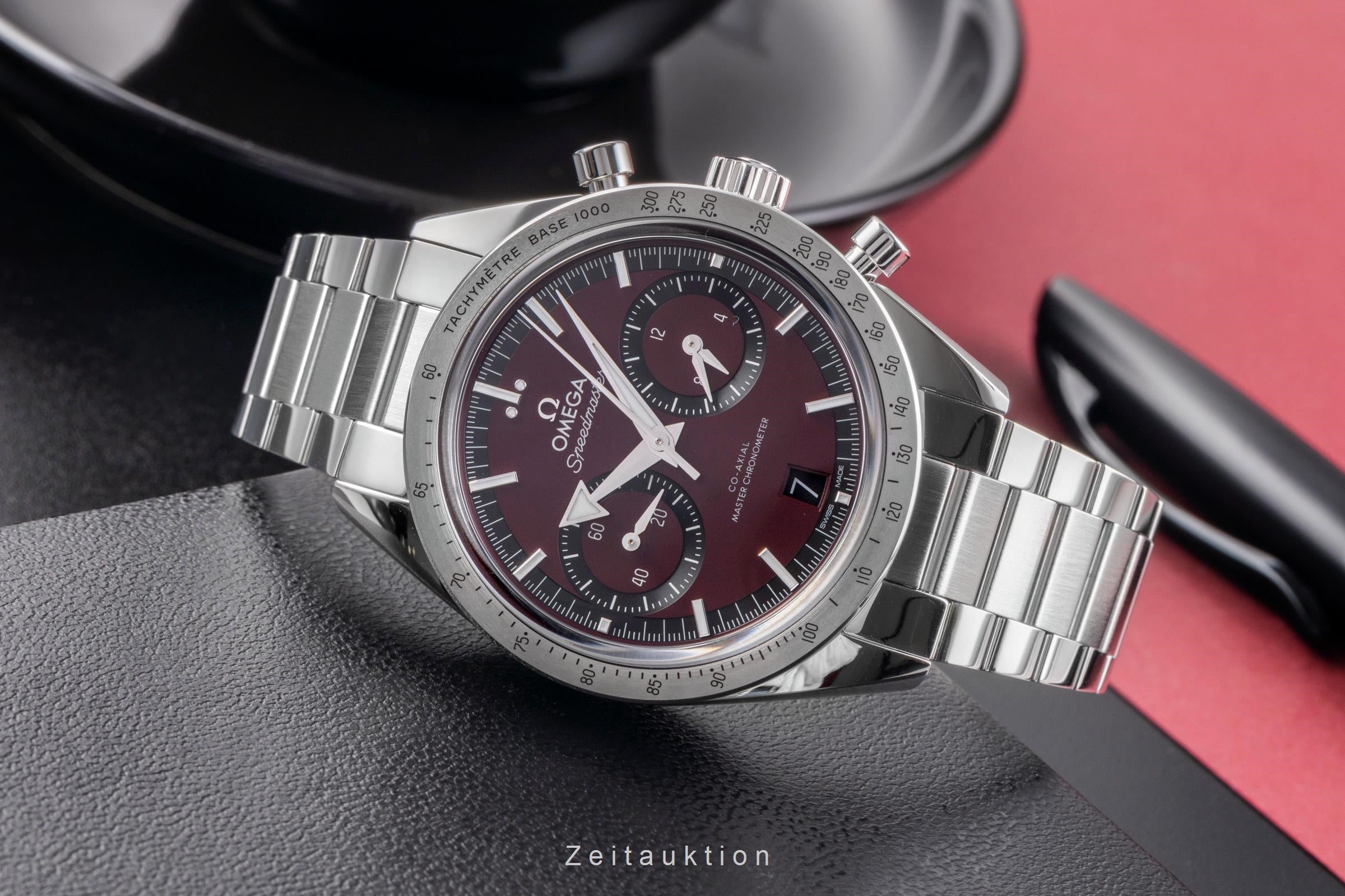 Omega Speedmaster chronograph steel manual winding Kal. 9906 Ref