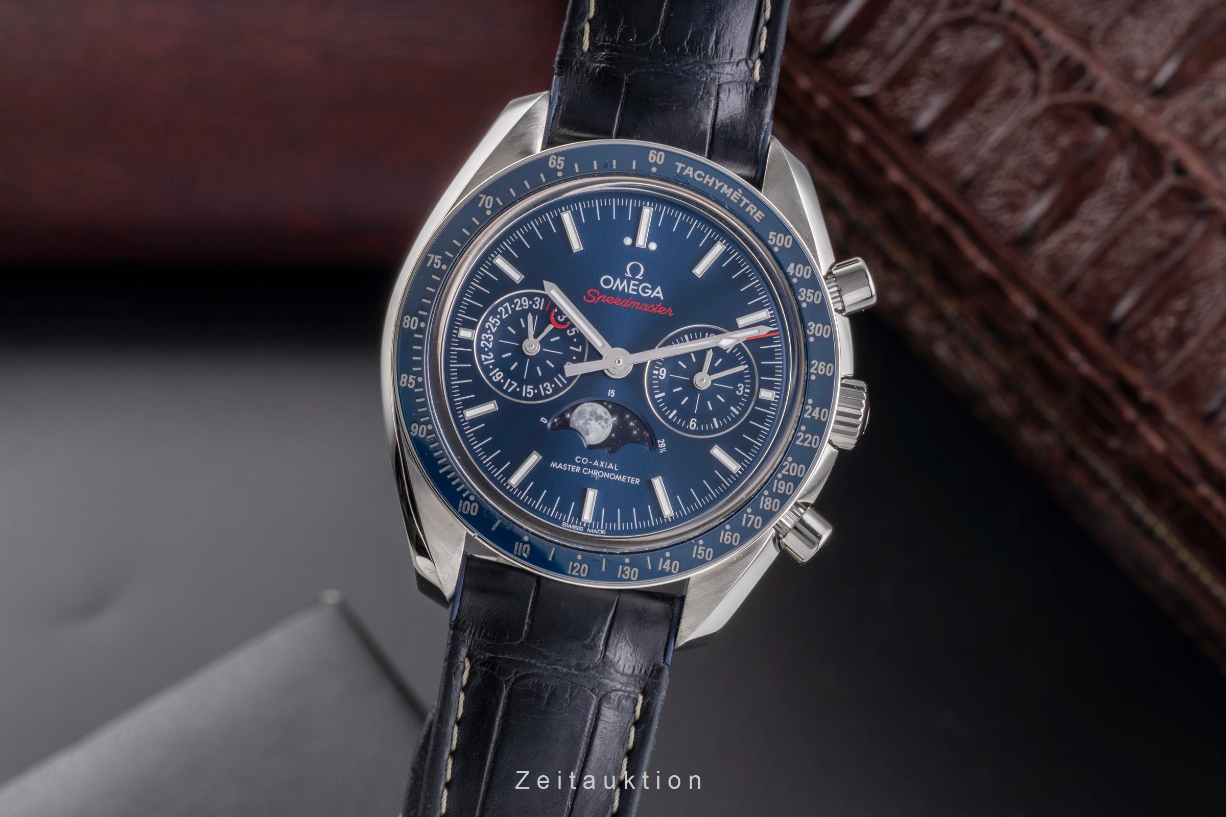 Omega Speedmaster chronograph steel automatic men's watch 304.33.44.52.03.001 LP: 12200EUR  [2505261]
