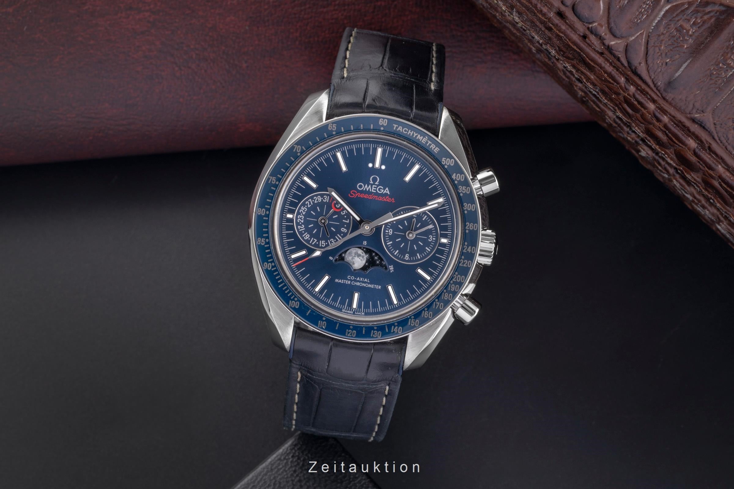 Omega Speedmaster chronograph steel automatic men's watch 304.33.44.52.03.001 LP: 12200EUR  [2505261]