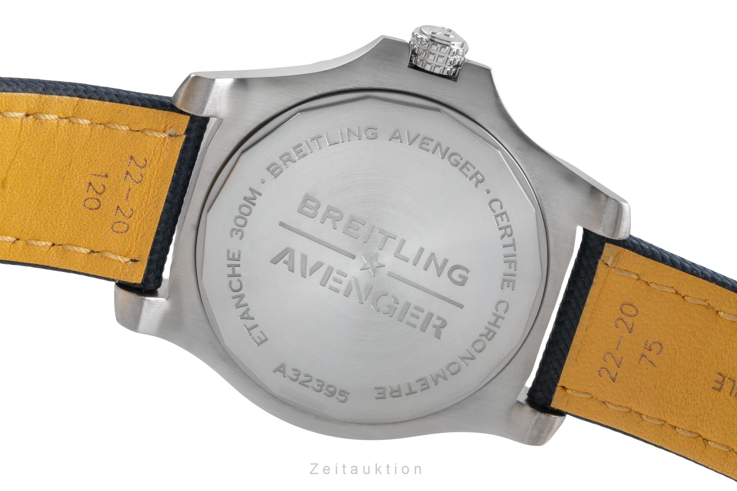Breitling Avenger II GMT 45 Automatik Edelstahl Herrenuhr Ref. A32395 B&P [2505264]