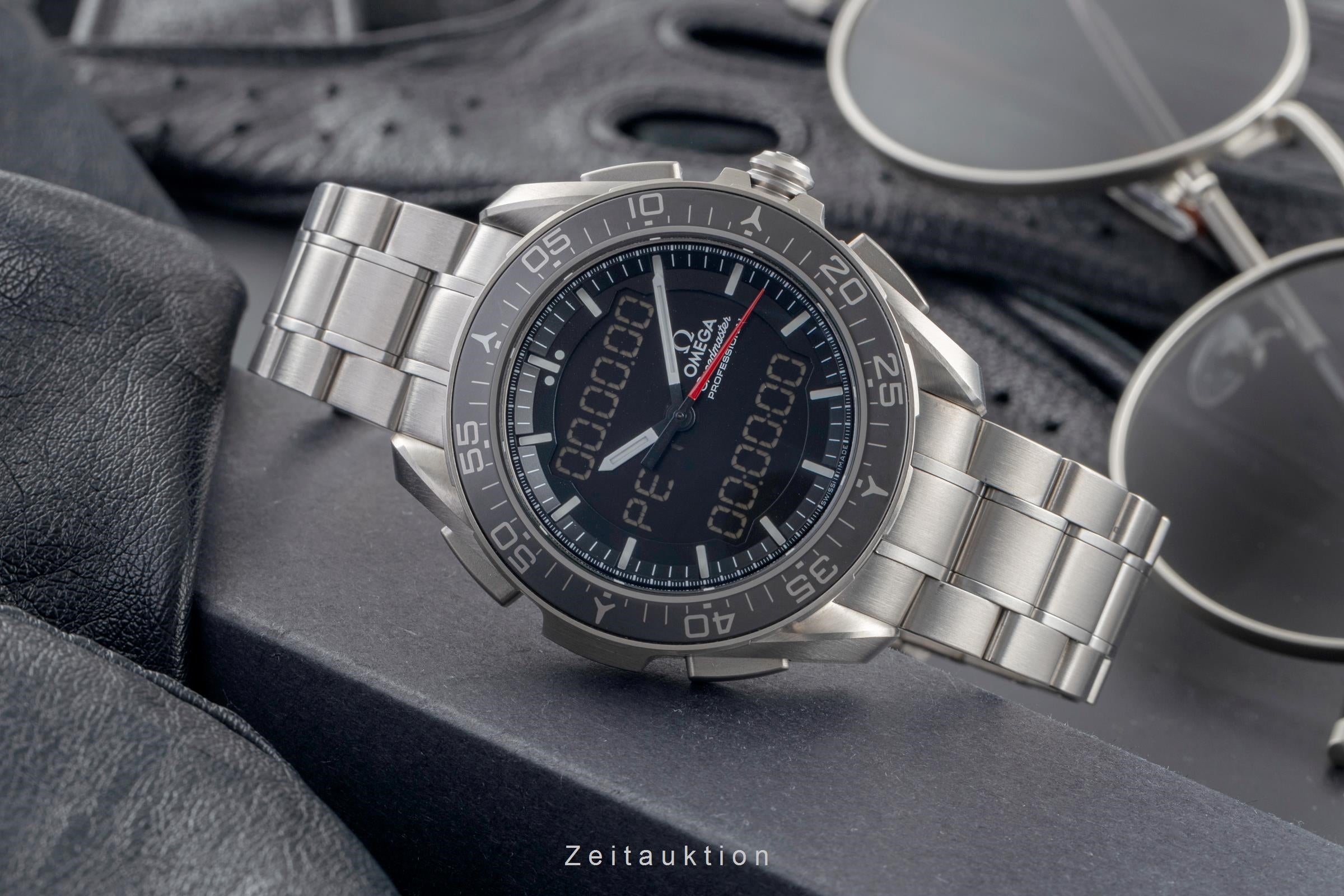 Omega Speedmaster chronograph titanium quartz men's watch 318.90.45.79.01.001  [2505301]
