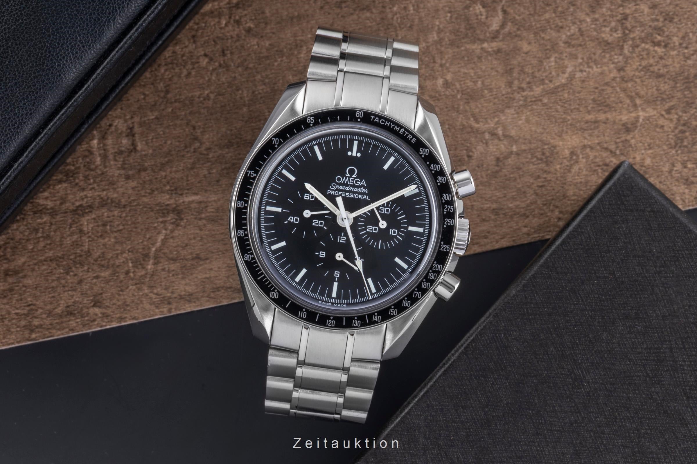 Omega Speedmaster Moonwatch chronographe acier à remontage manuel montre pour hommes 311.30.42.30.01.005 LP: 7600EUR  [2505323]