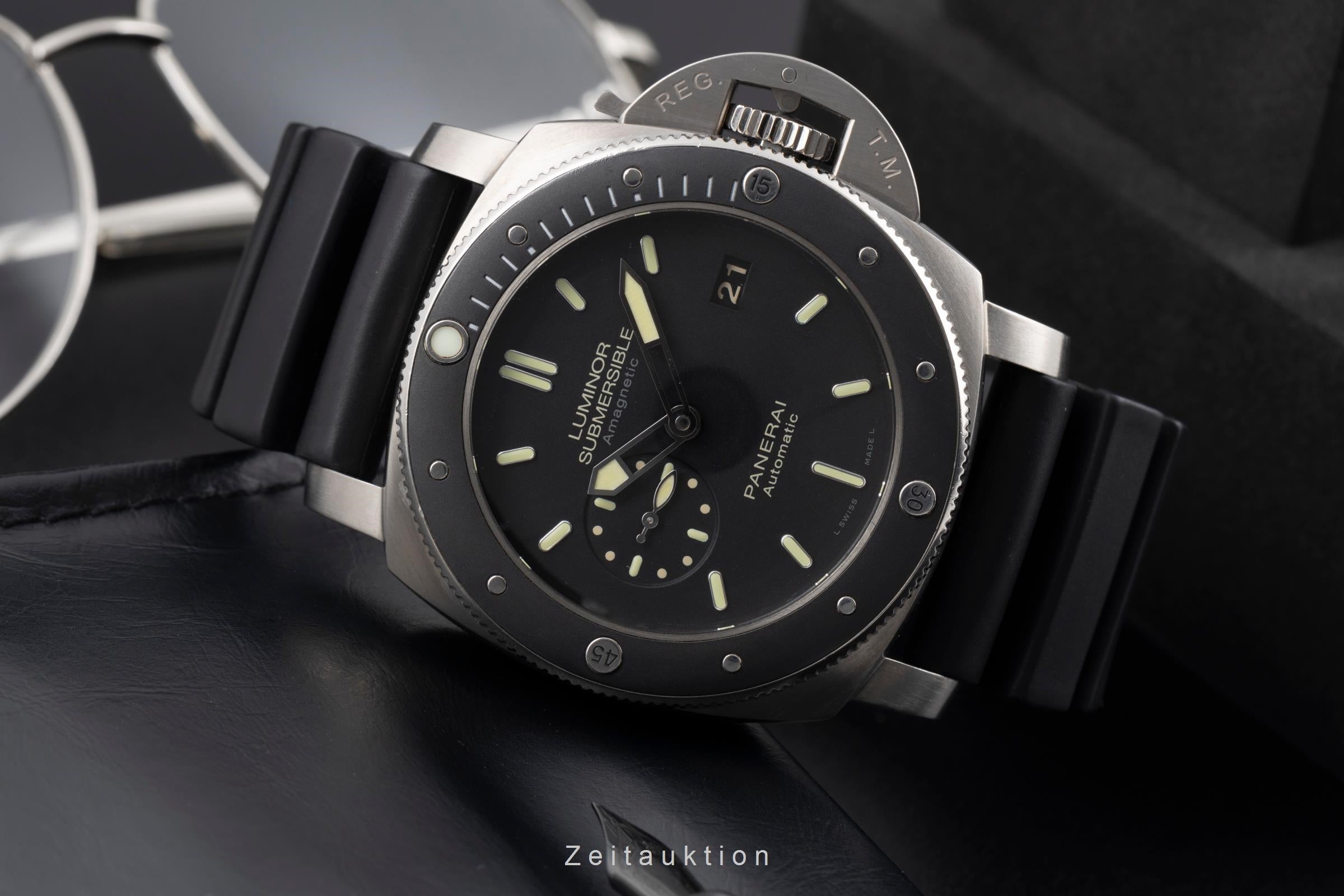 Panerai Submersible titanium automatic men's watch PAM00389 VP: 10900EUR  [2505366]