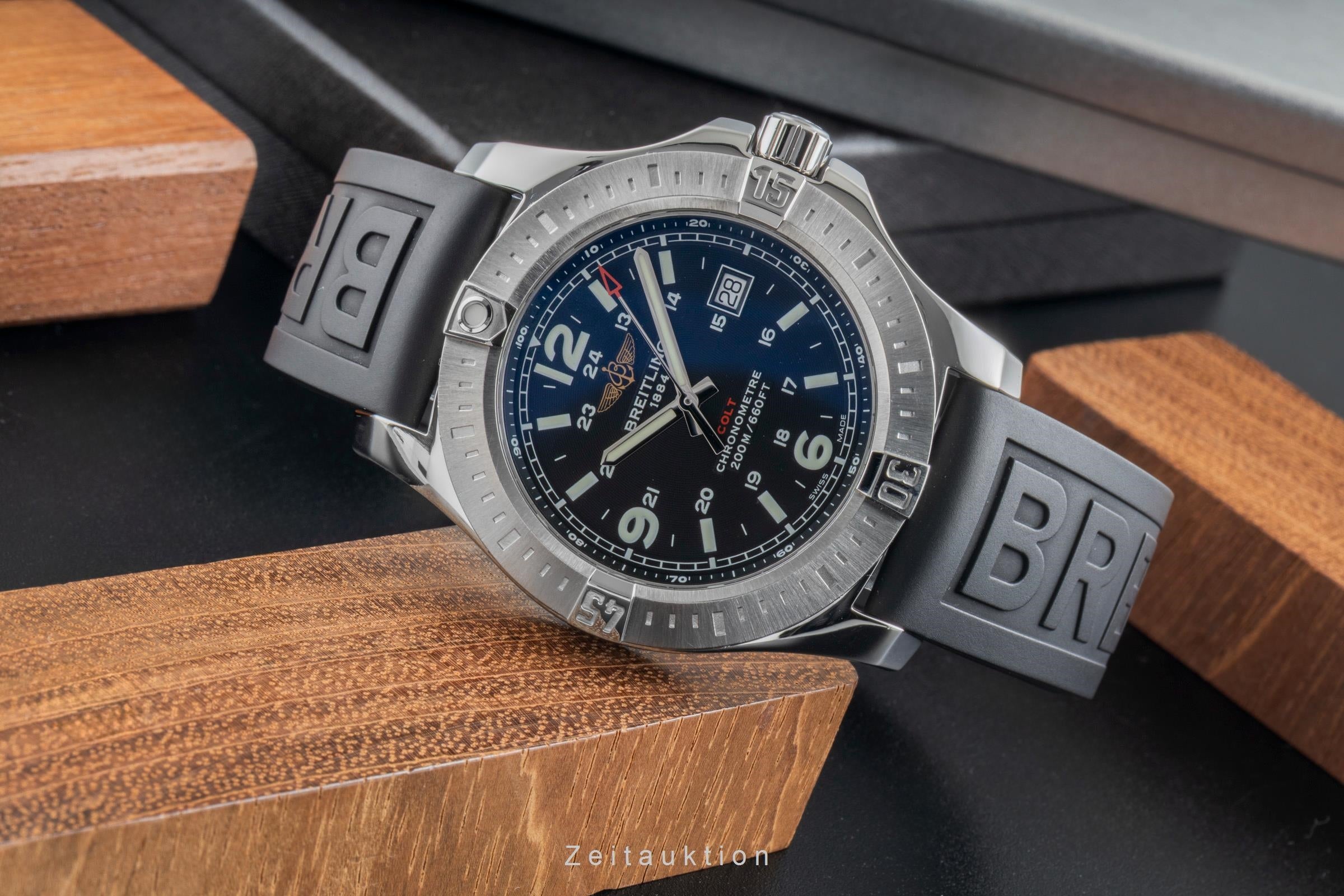 Breitling Colt Chronograph  steel quartz men's watch A7438811/BD45	  [2505447]