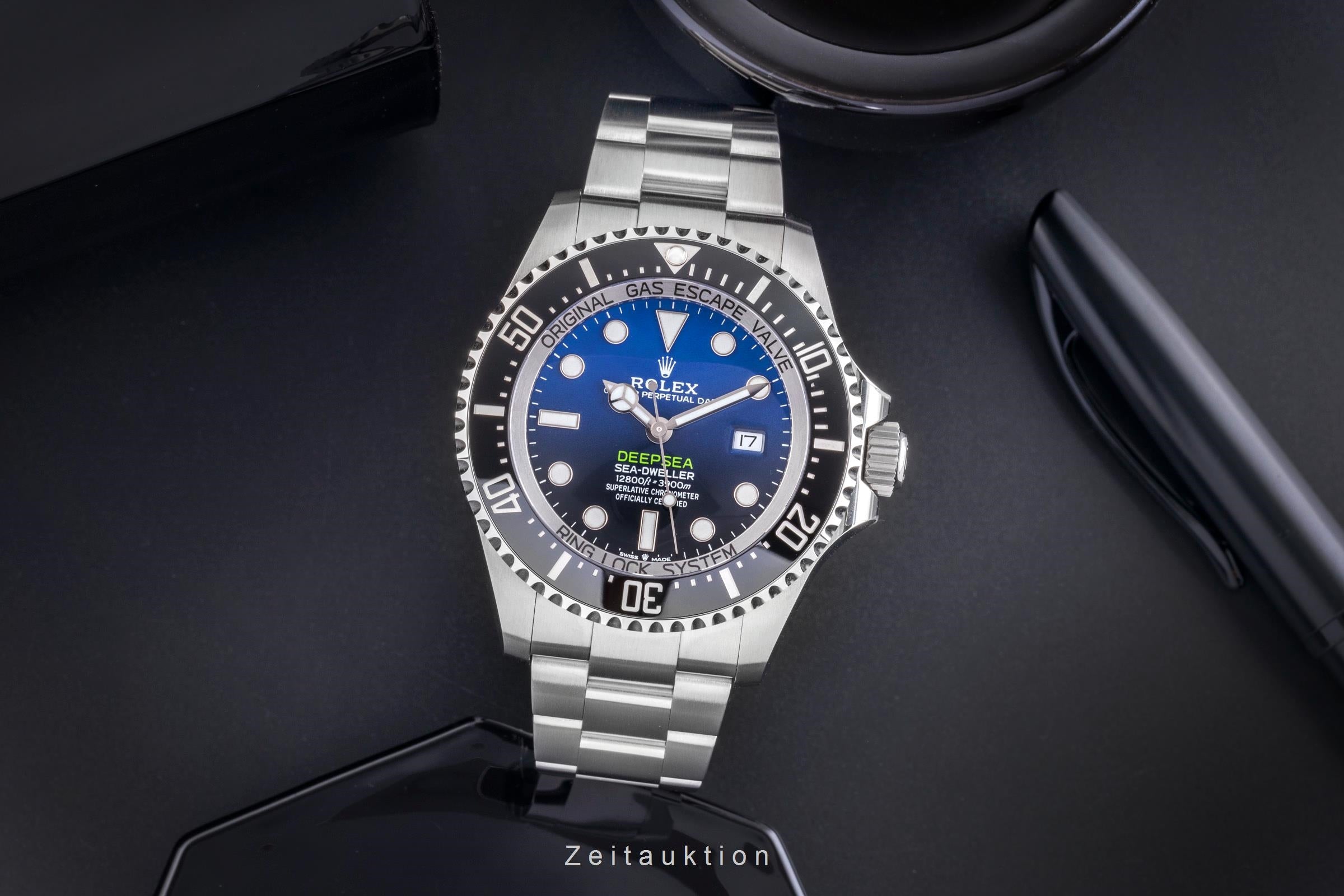 Rolex Sea-Dweller steel automatic men's watch 126660  [2505496]