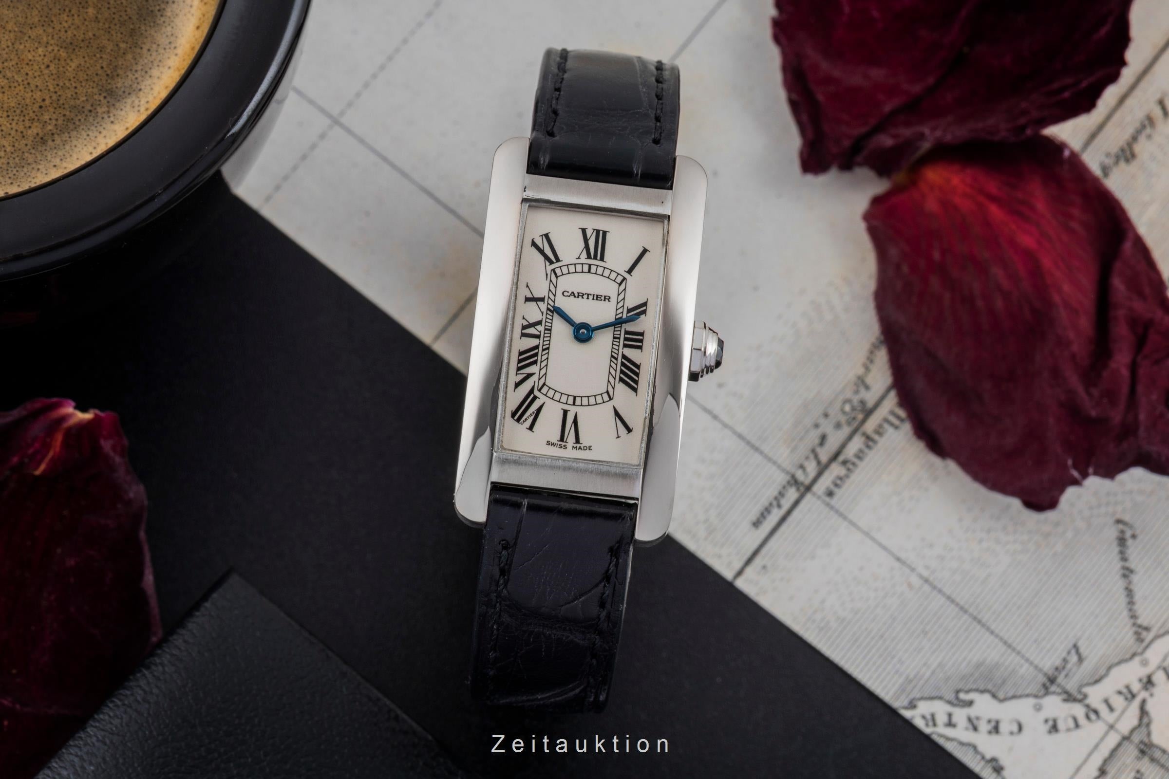 Cartier Tank Américaine or blanc 18 ct quartz montre pour femmes W2601956  [2505568]