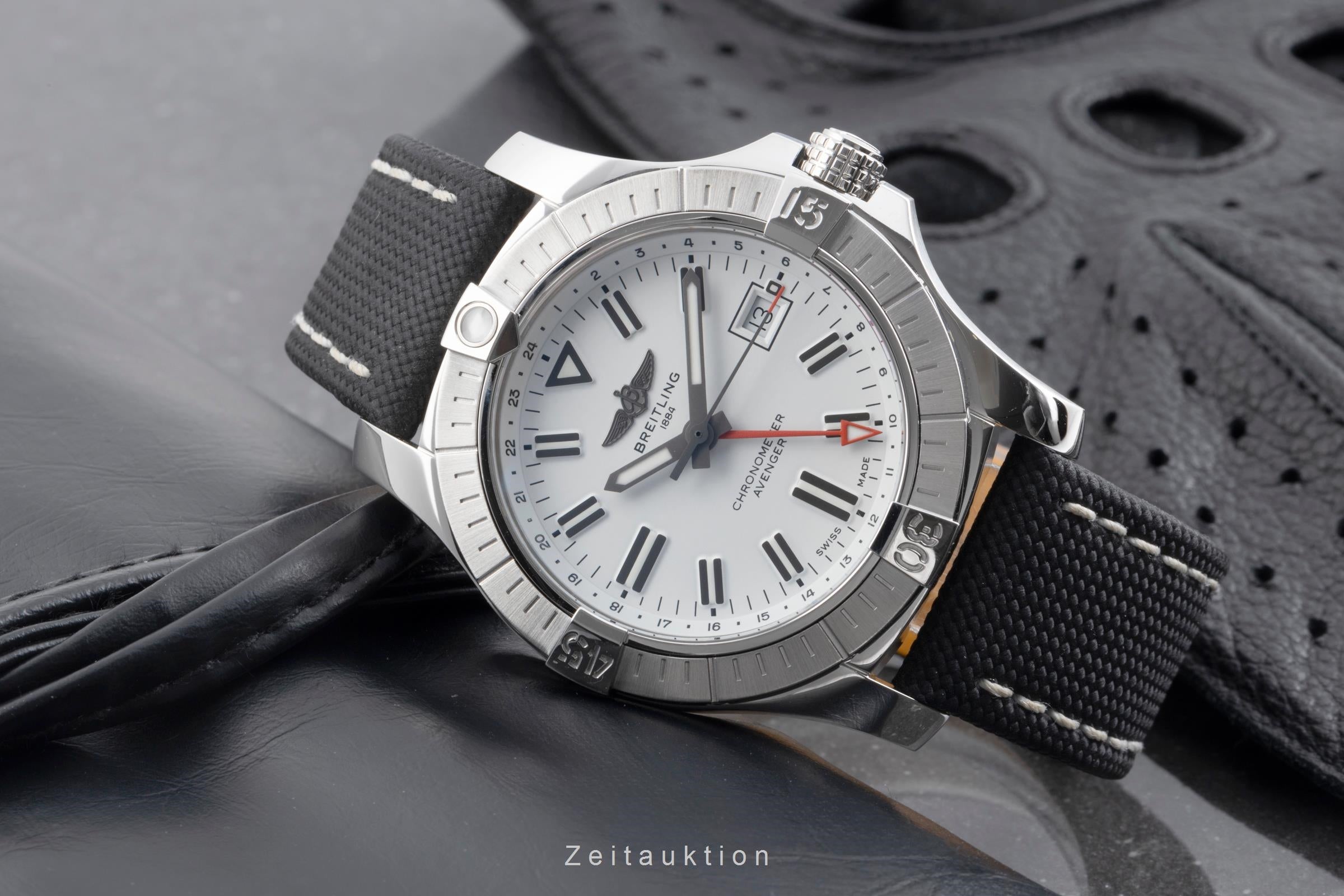 Breitling Avenger II GMT steel automatic men's watch A32397101A1X1  [2505626]