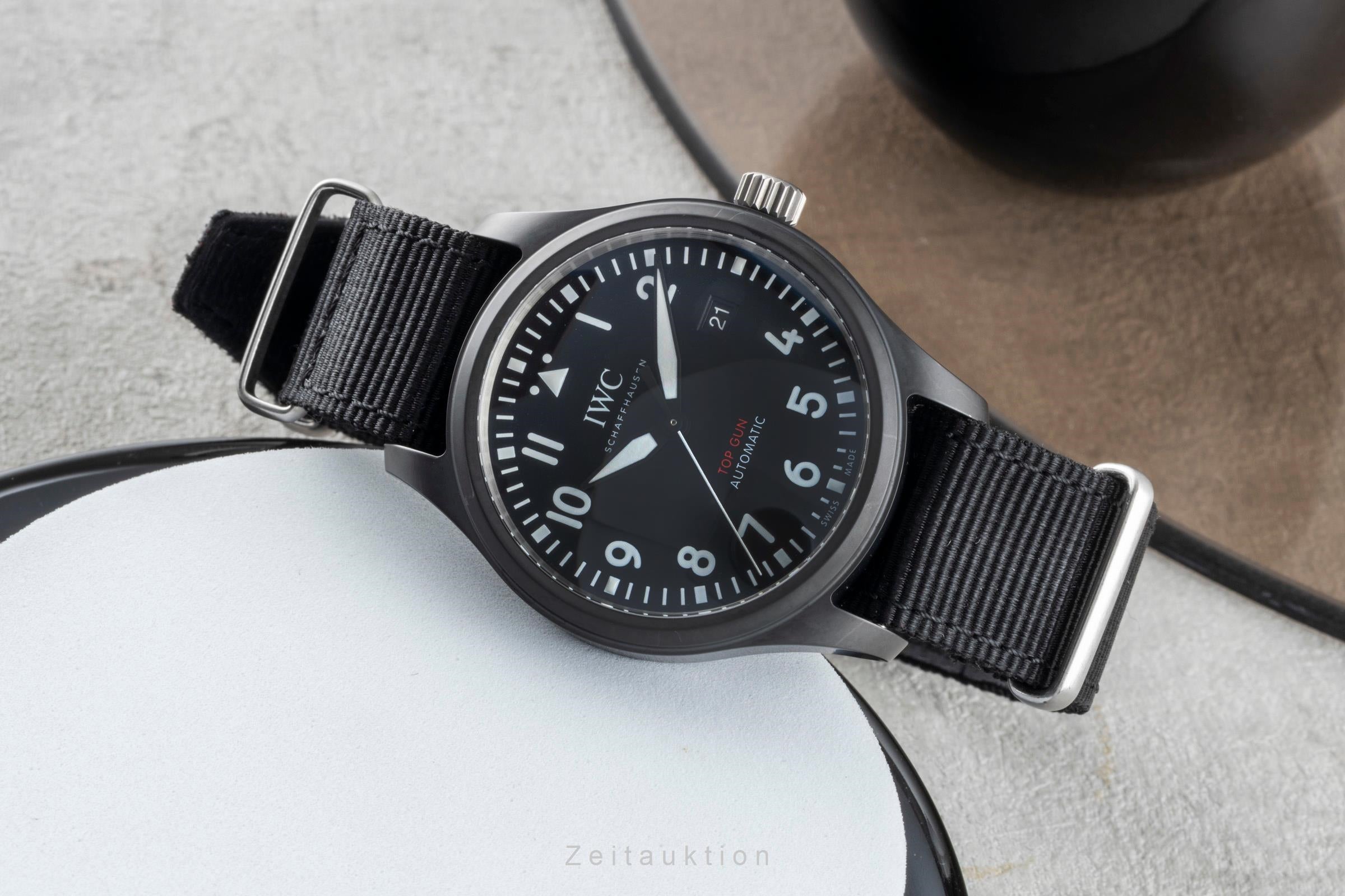 IWC Pilot ceramic / titanium automatic men's watch IW326901 LP: 7000EUR  [2505675]