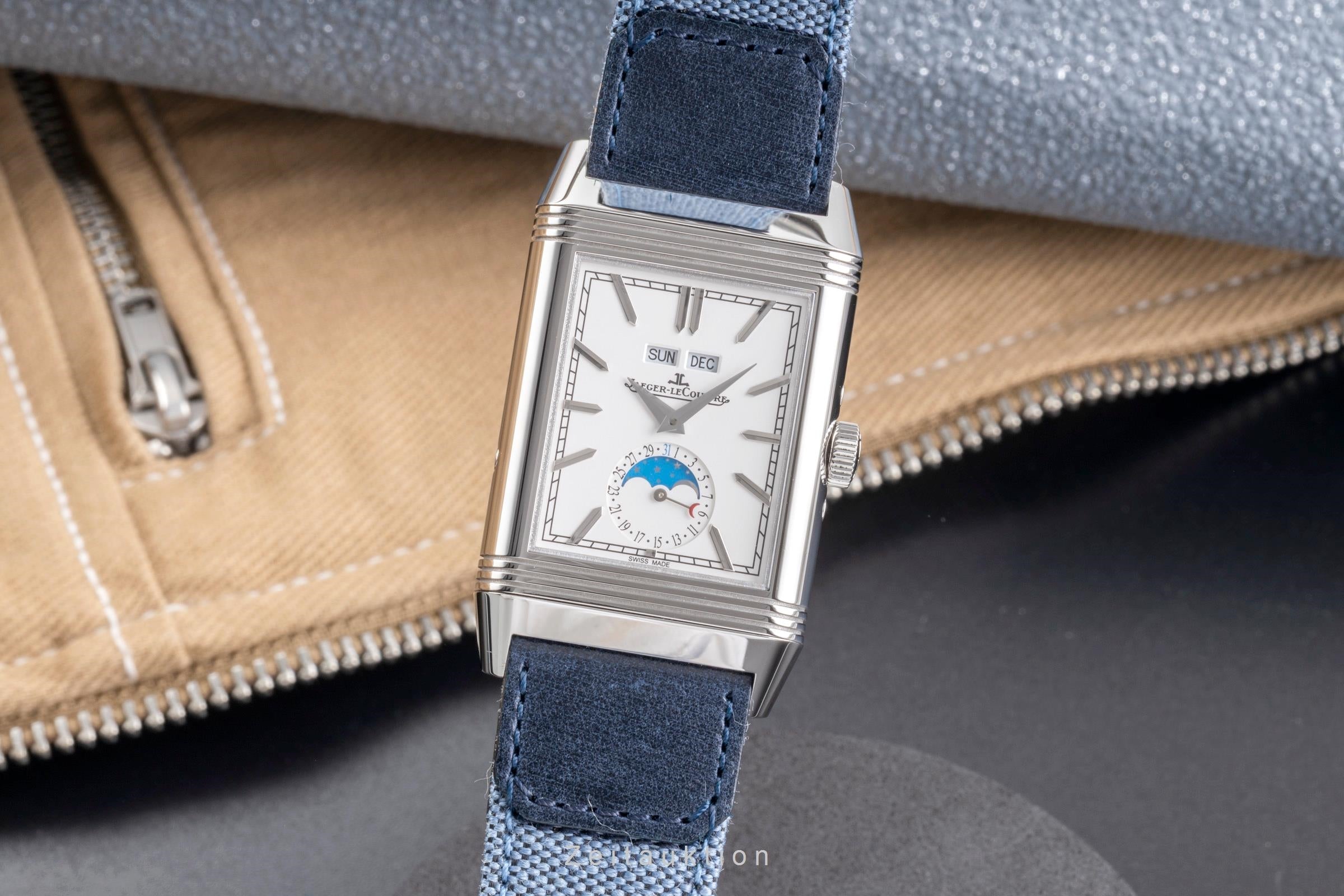 Jaeger LeCoultre Reverso acier à remontage manuel montre pour hommes Q3918420  216.8.D3 LP: 18900EUR  [2505720]