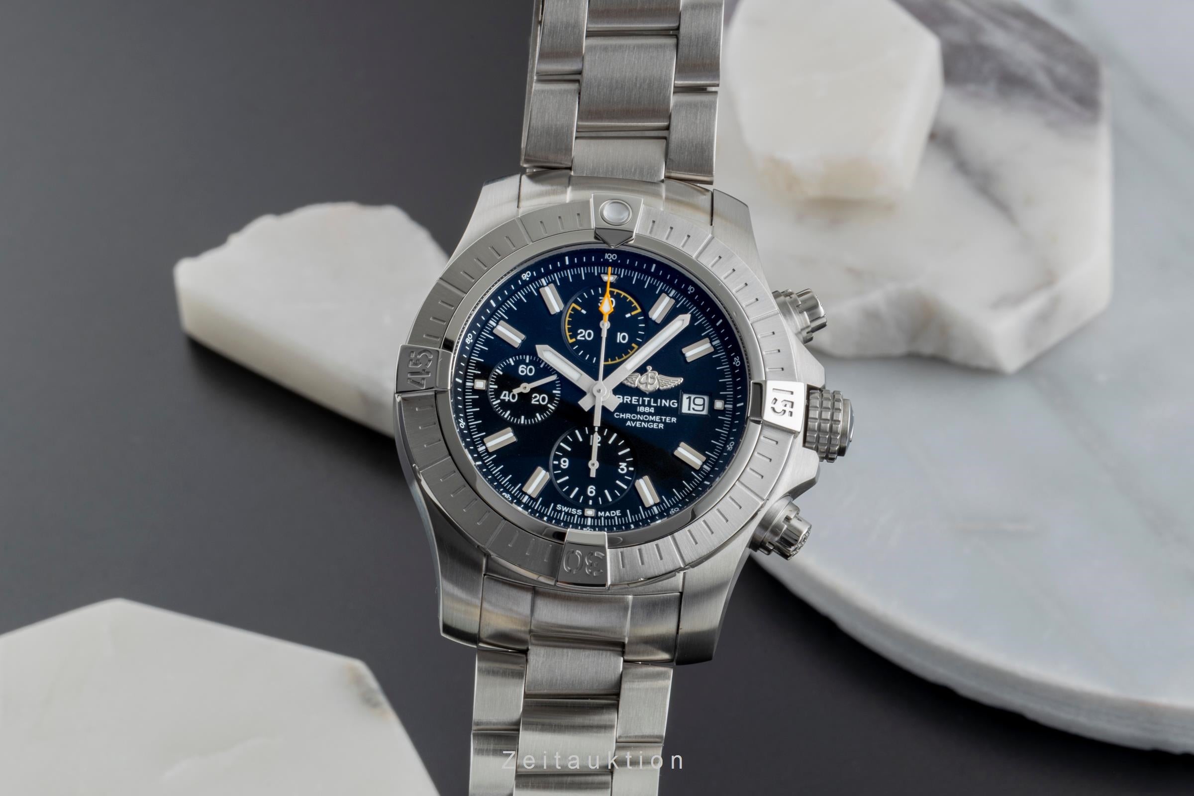 Breitling Avenger chronographe acier automatique montre pour hommes A13317  [2505744]