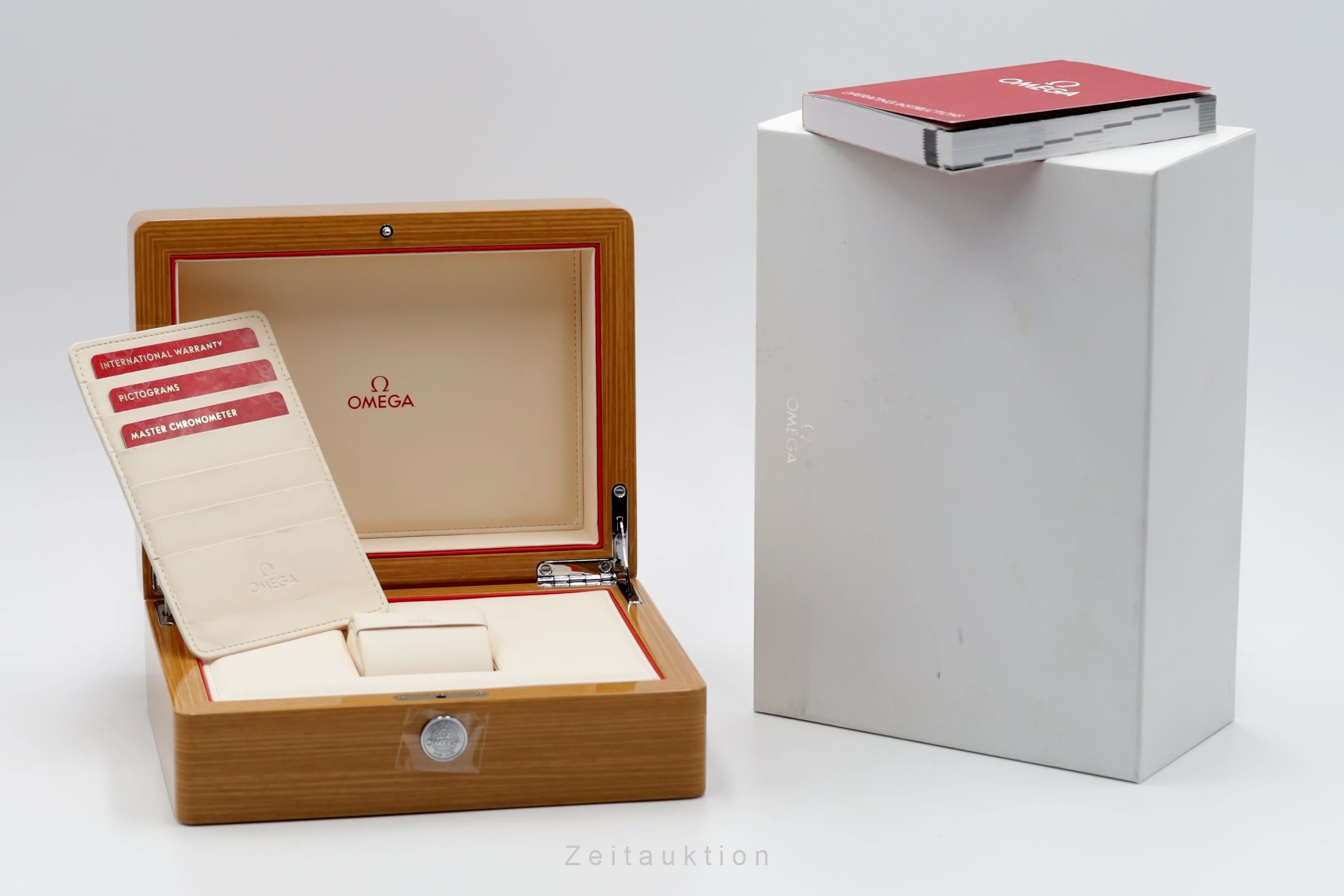 Omega Speedmaster Moonwatch chronographe céramique automatique montre pour hommes 304.93.44.52.03.002 LP: 16000EUR  [2505754]