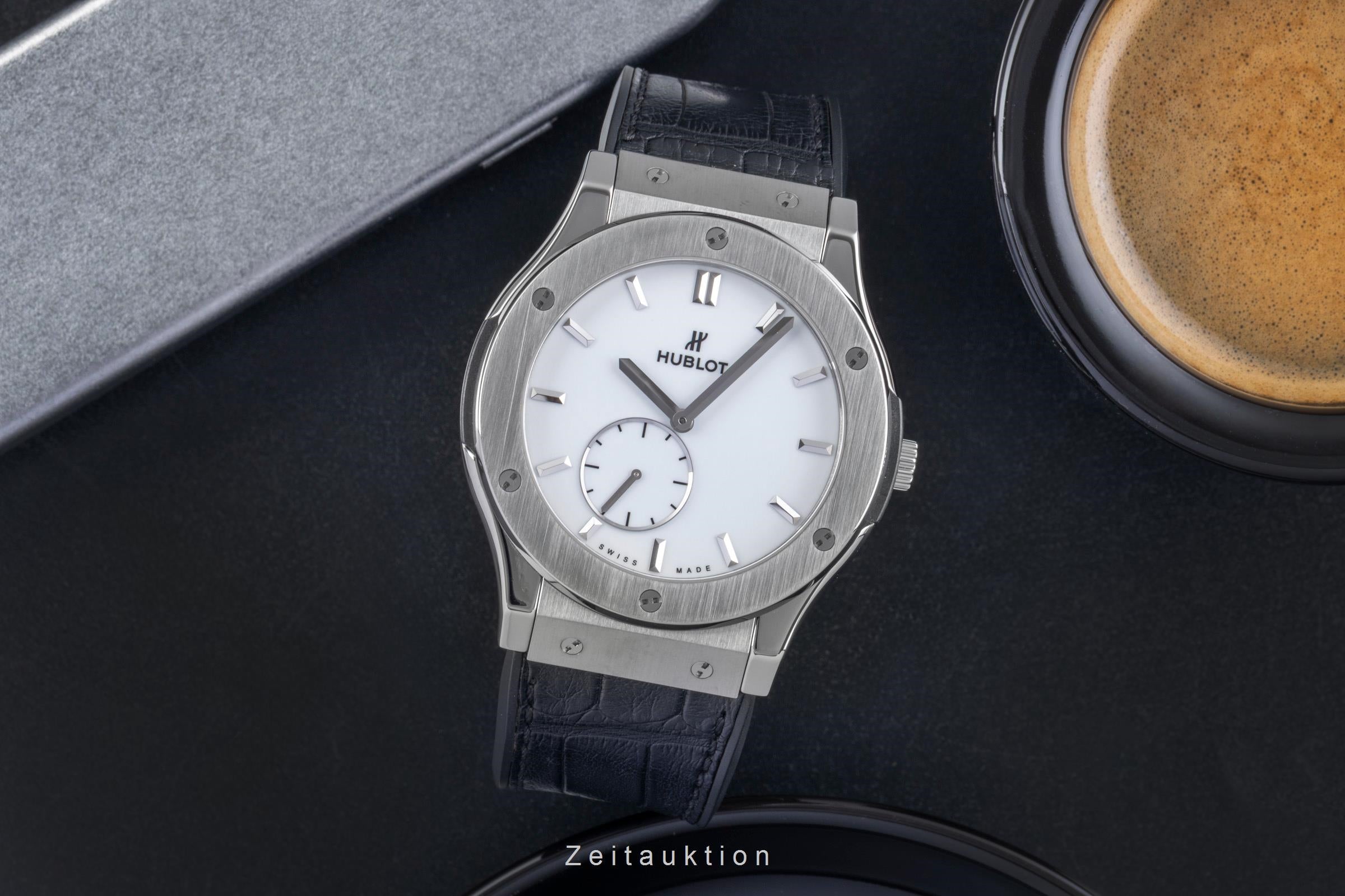 Hublot Classic Fusion titane  à remontage manuel montre pour hommes 515.NX.2210.LR  [2505785]