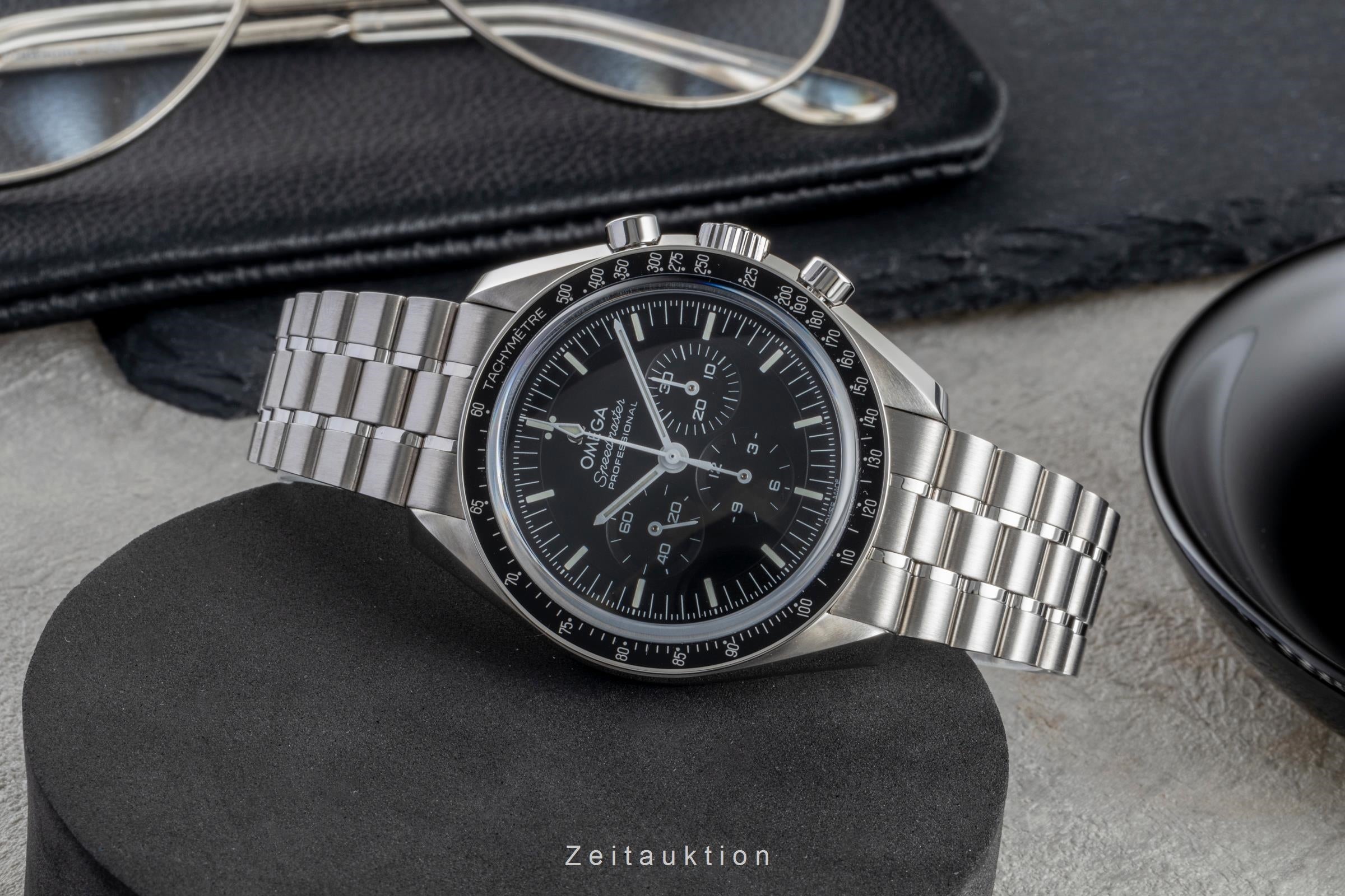 Omega Speedmaster Moonwatch chronograph steel manual winding men's watch 310.30.42.50.01.002 LP: 8700EUR  [2505804]