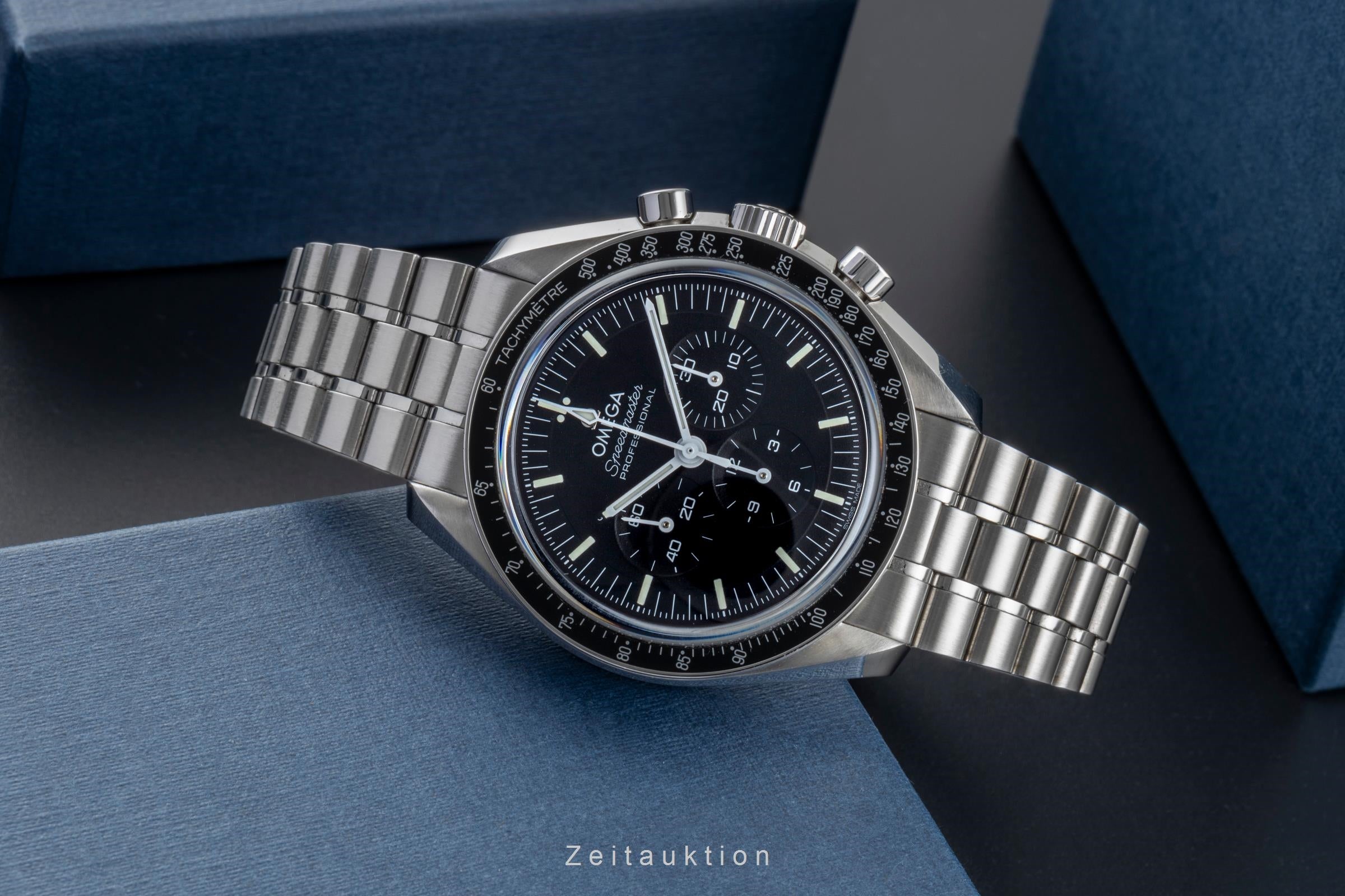 Omega Speedmaster Moonwatch chronograph steel manual winding men's watch 310.30.42.50.01.002 LP: 8700EUR  [2505839]