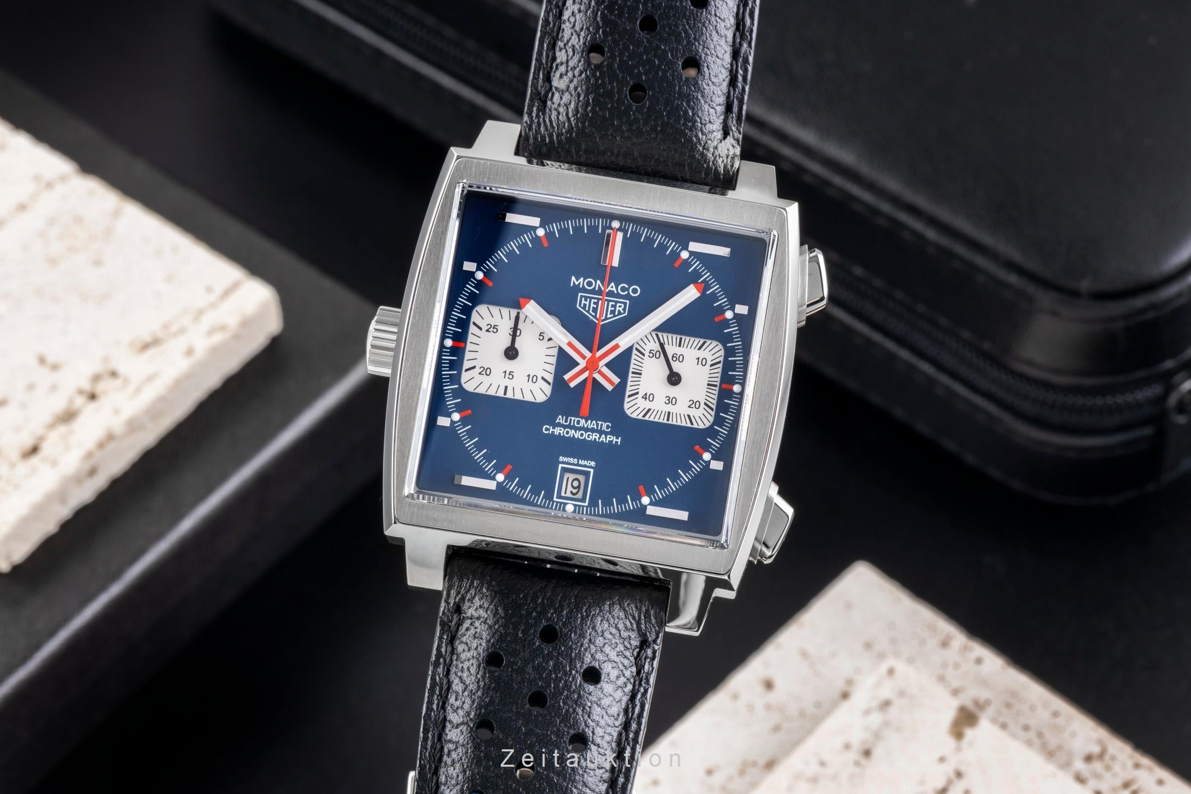 Tag Heuer Monaco Chronograph Stahl Automatik Ref. CAW2111.FC6356 B&P 2015 [2505859]