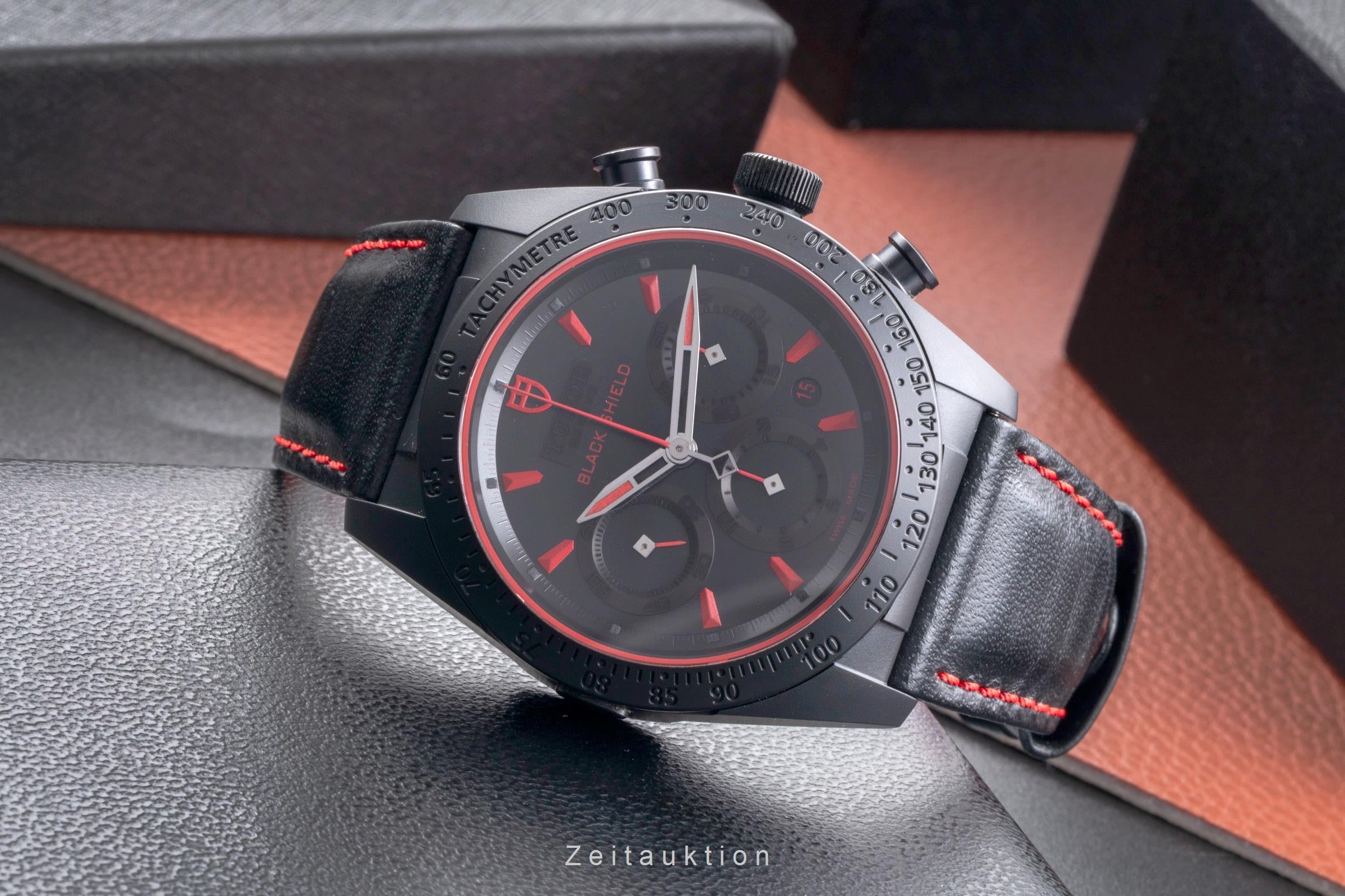 Tudor Black Shield chronographe céramique / acier automatique montre pour hommes 42000CR  [2505869]