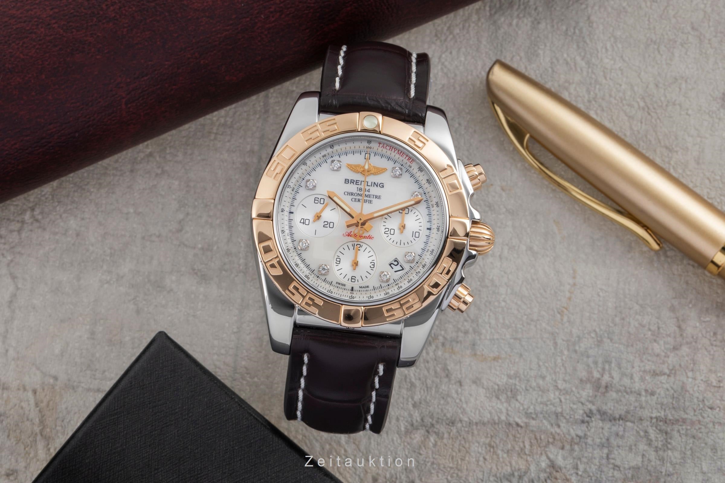 Breitling Chronomat 41 chronographe acier / or  automatique montre pour hommes CB0140  [2505885]