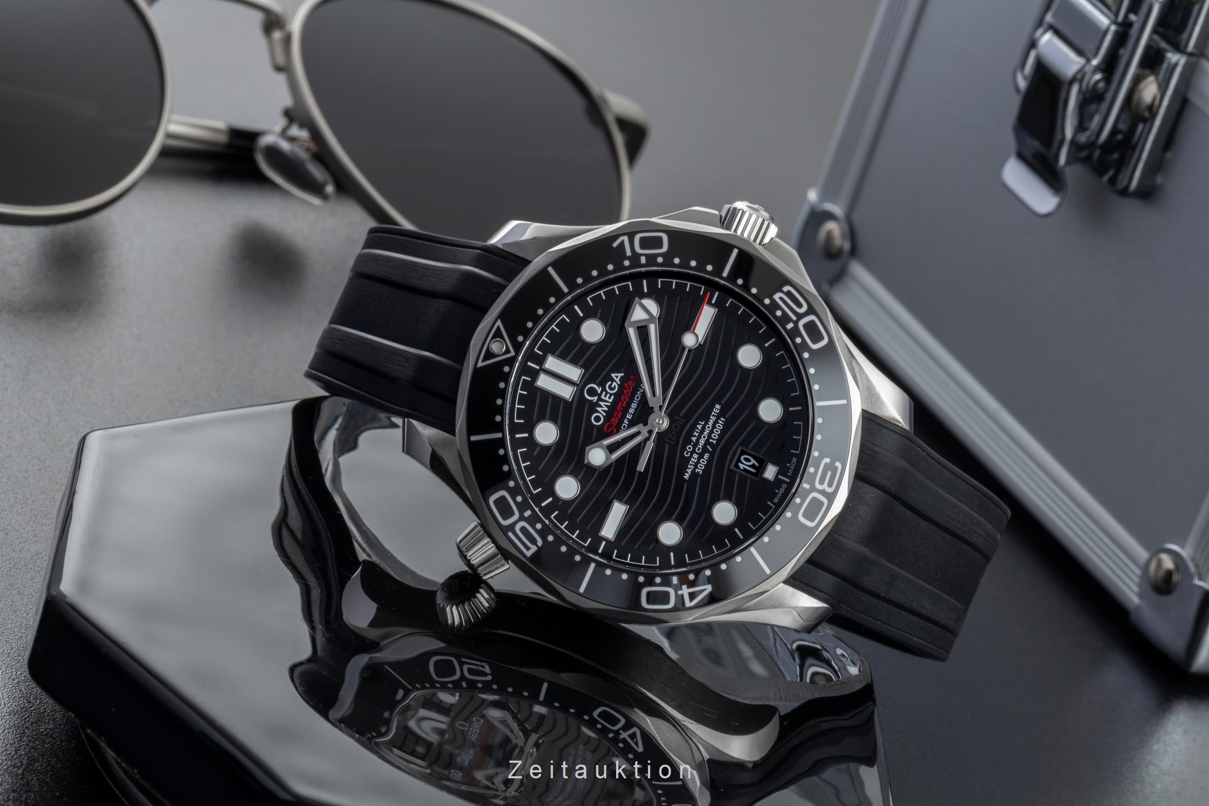 Omega Seamaster steel automatic Kal. 8800 Ref. 210.32.42.20.01.001