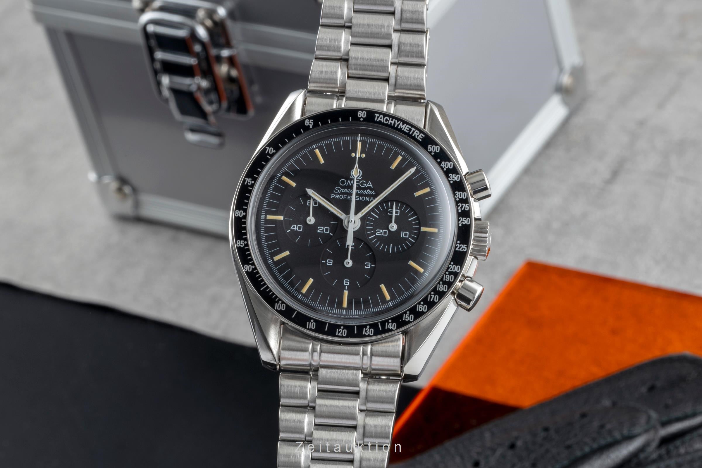 Omega Speedmaster Moonwatch chronographe acier à remontage manuel montre pour hommes 3592.50.00  [2505938]