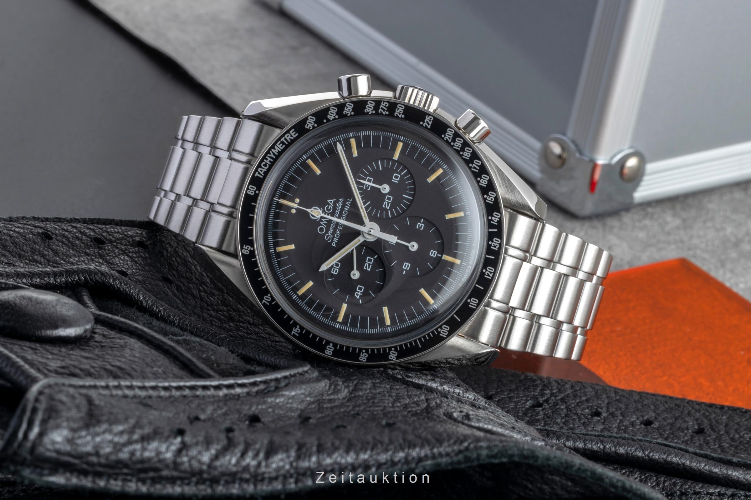 Omega Speedmaster Moonwatch chronographe acier à remontage manuel montre pour hommes 3592.50.00  [2505938]