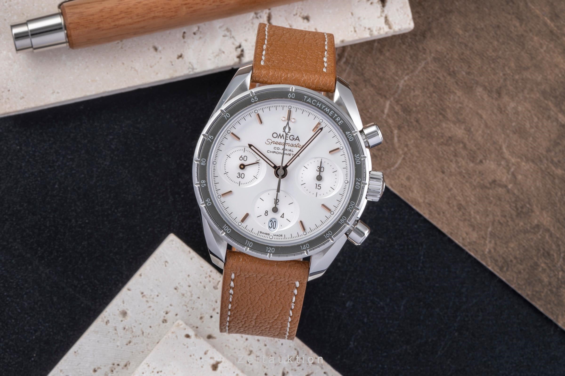 Omega Speedmaster chronographe acier automatique montre pour hommes 324.32.38.50.02.001 LP: 5700EUR  [2506040]