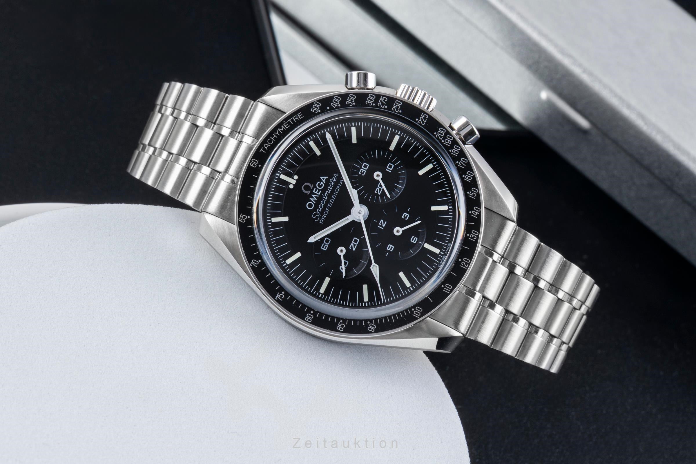 Omega Speedmaster Moonwatch chronograph steel manual winding men's watch 310.30.42.50.01.002 LP: 8700EUR  [2506082]