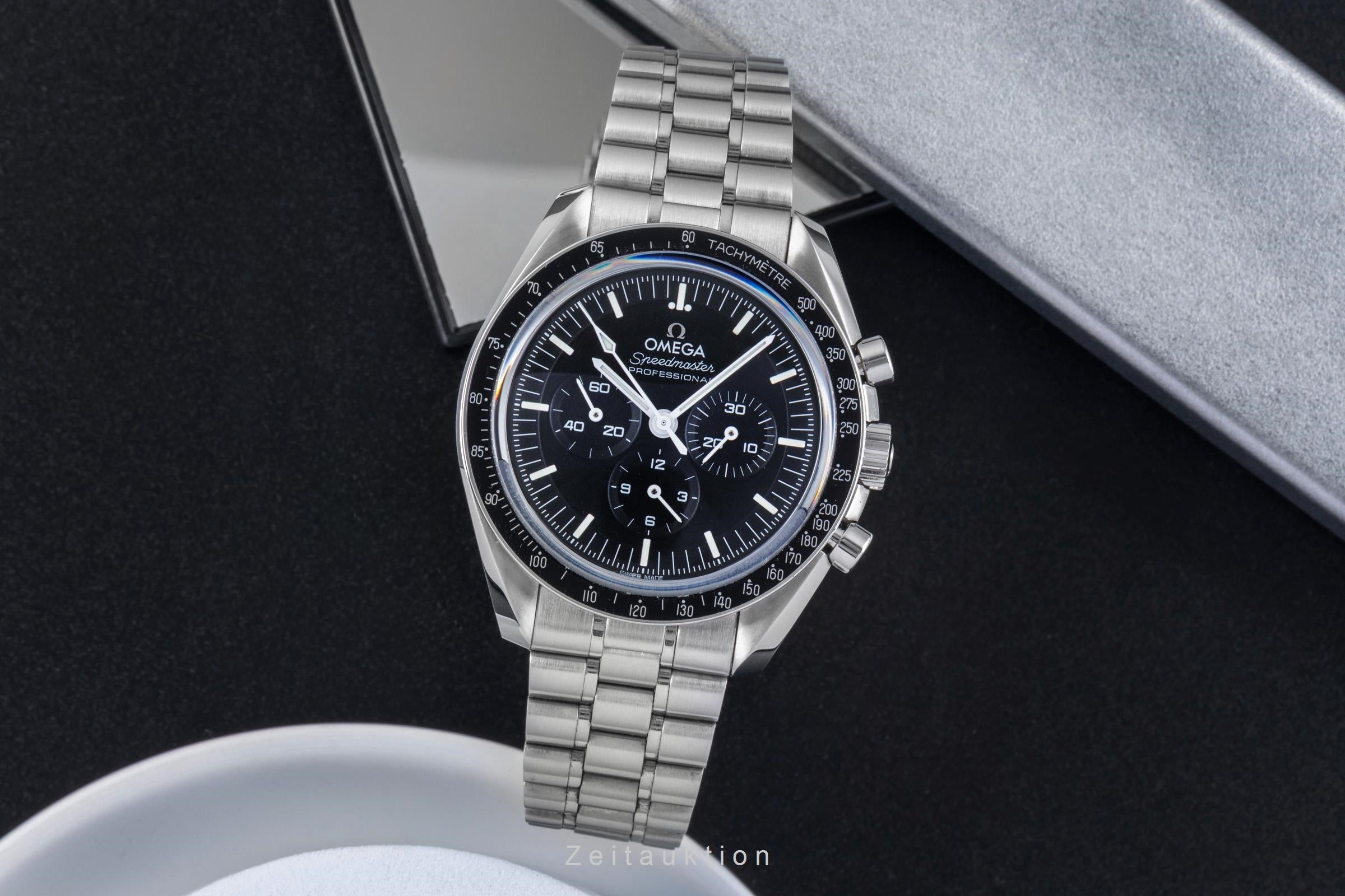 Omega Speedmaster Moonwatch chronograph steel manual winding men's watch 310.30.42.50.01.002 LP: 8700EUR  [2506082]