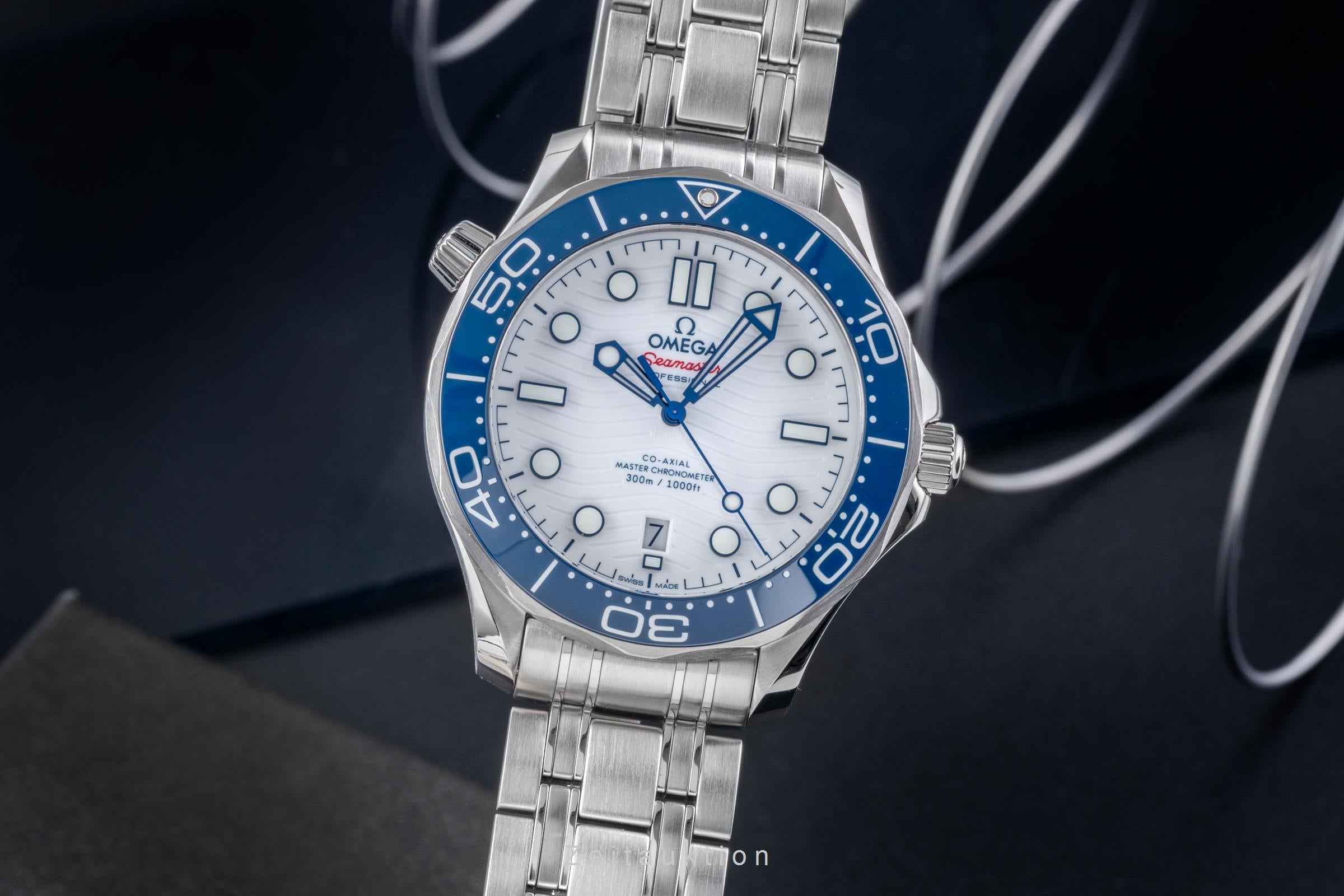 Omega Seamaster acier automatique montre pour hommes 522.30.42.20.04.001 LP: 6500EUR  [2506104]