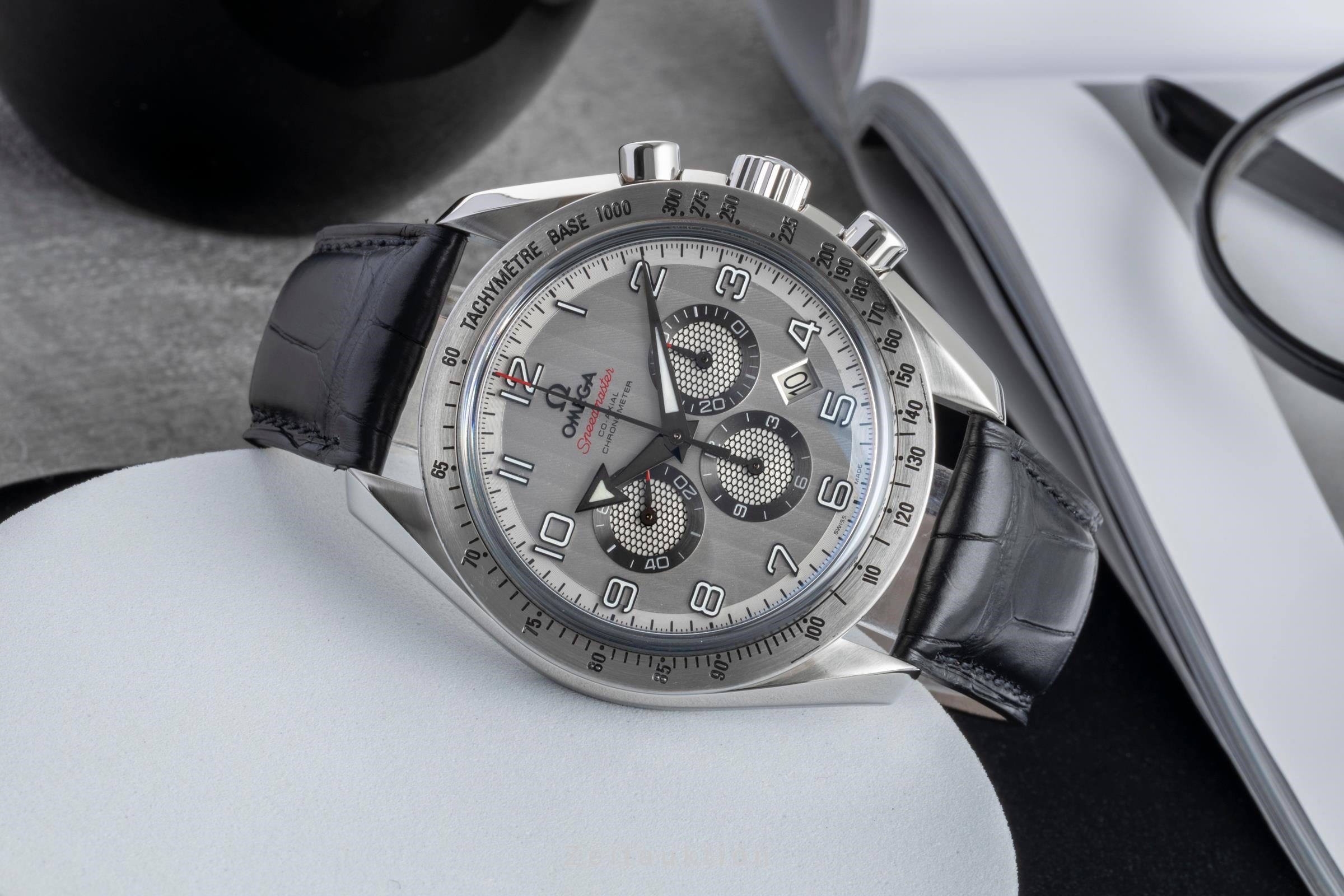 Omega Speedmaster chronographe acier automatique montre pour hommes 321.10.44.50.02.001  [2506126]