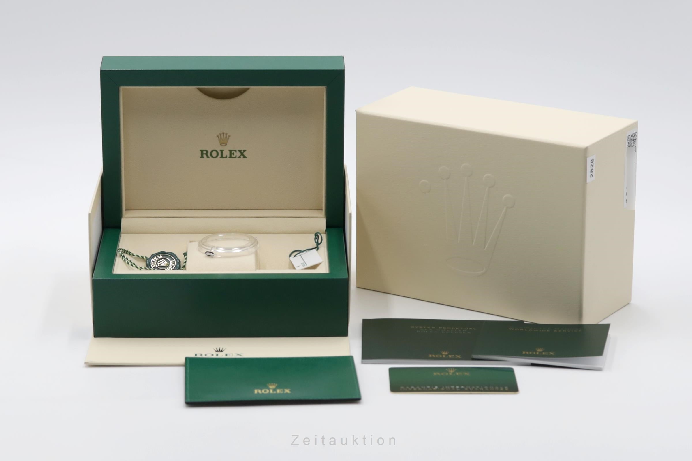 Rolex Sea-Dweller steel automatic men's watch 126600  [2506142]