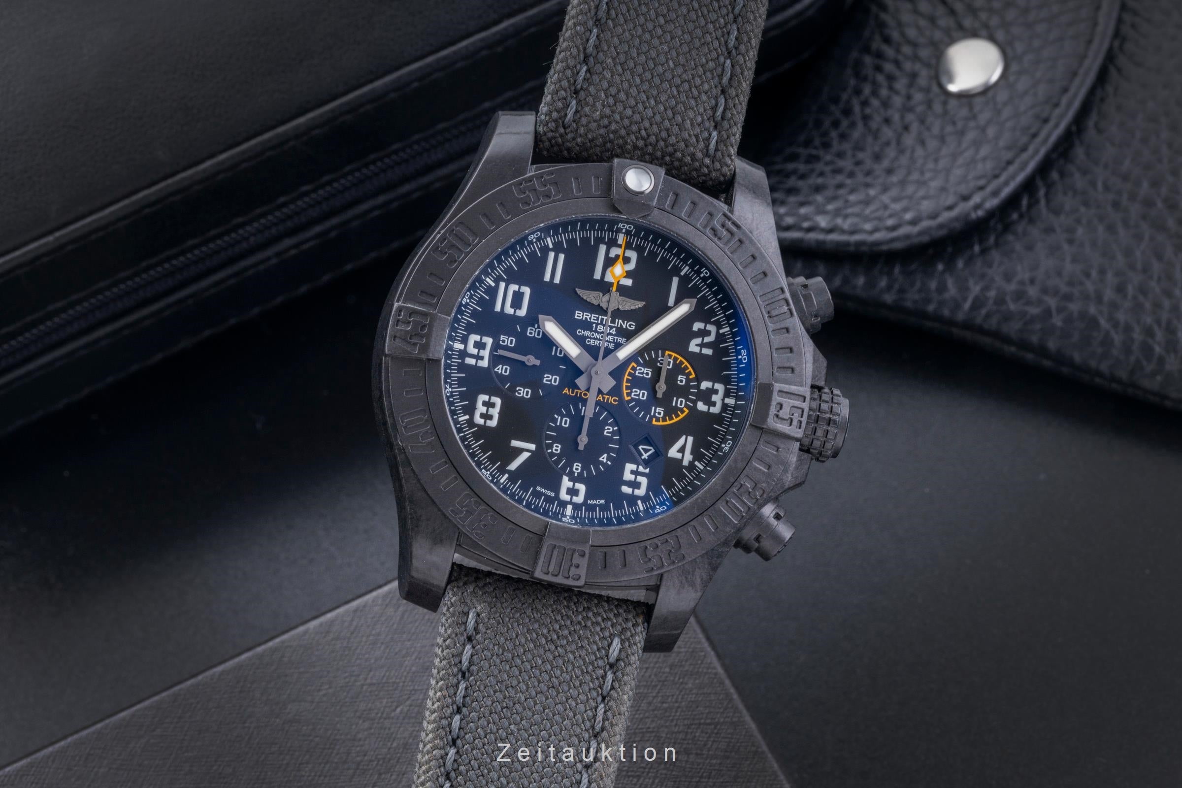 Breitling Avenger chronographe breitlight automatique montre pour hommes XB0170E4/BF29	  [2506165]