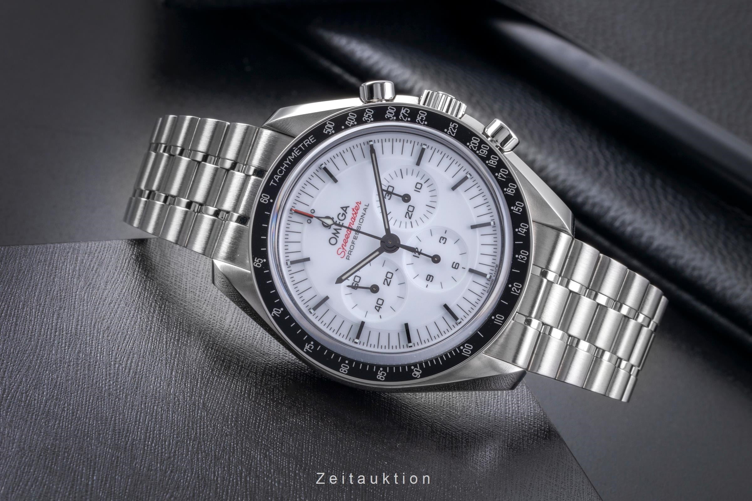 Omega Speedmaster Moonwatch chronograph steel manual winding men's watch 310.30.42.50.04.001 LP: 8800EUR  [2506175]