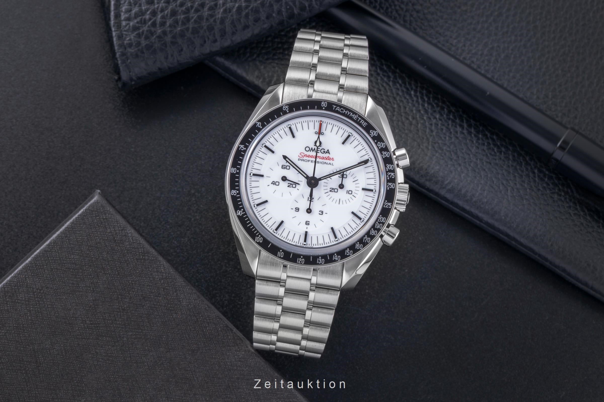 Omega Speedmaster Moonwatch chronograph steel manual winding men's watch 310.30.42.50.04.001 LP: 8800EUR  [2506175]
