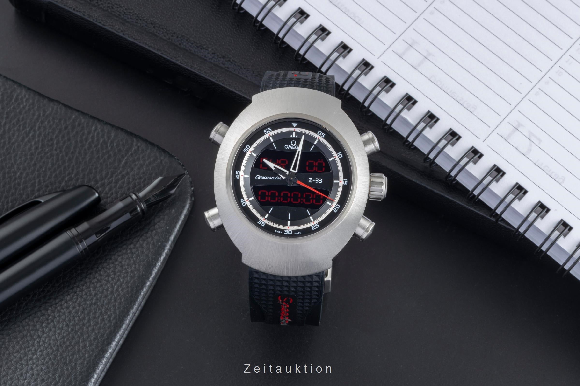 Omega Speedmaster chronographe titane  quartz montre pour hommes 325.92.43.79.01.001  [2506178]