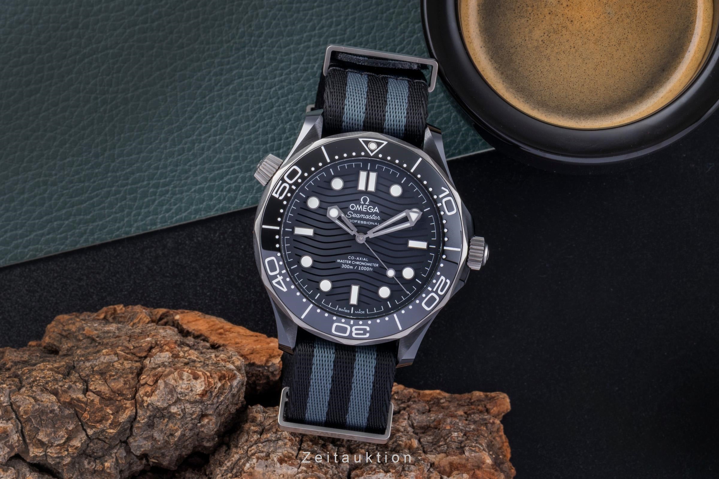 Omega Seamaster ceramic / titanium automatic men's watch 210.92.44.20.01.002 LP: 9700EUR  [2506256]