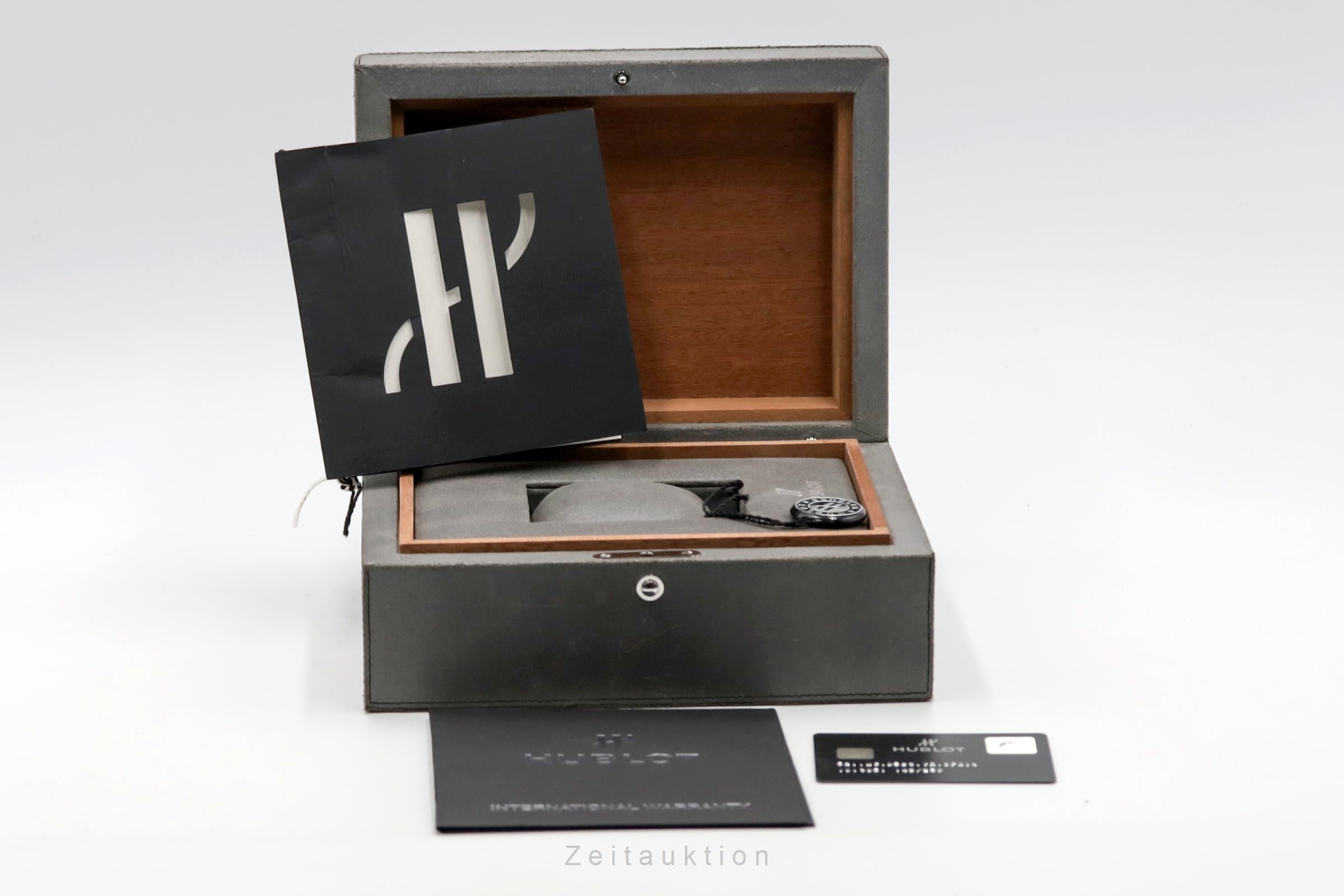 Hublot Classic Fusion chronographe céramique / titane automatique montre pour hommes 521.NC.0589.VR.OPX14 Limited  [2506399]