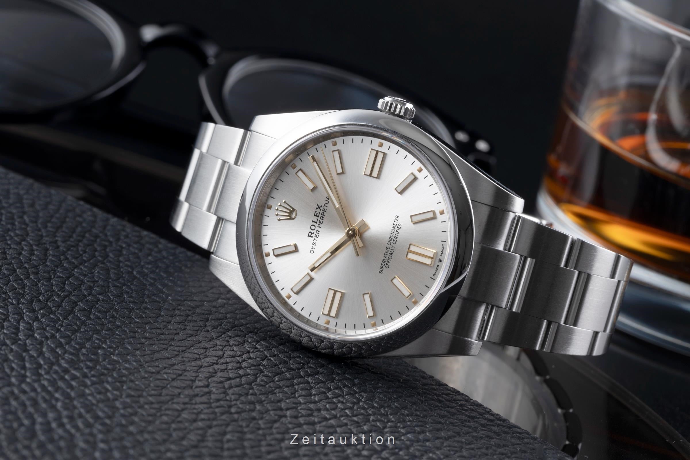 Rolex Oyster Perpetual Silver Dial Stahl Automatik Ref. 124300 Papiere 2022 [2506414]