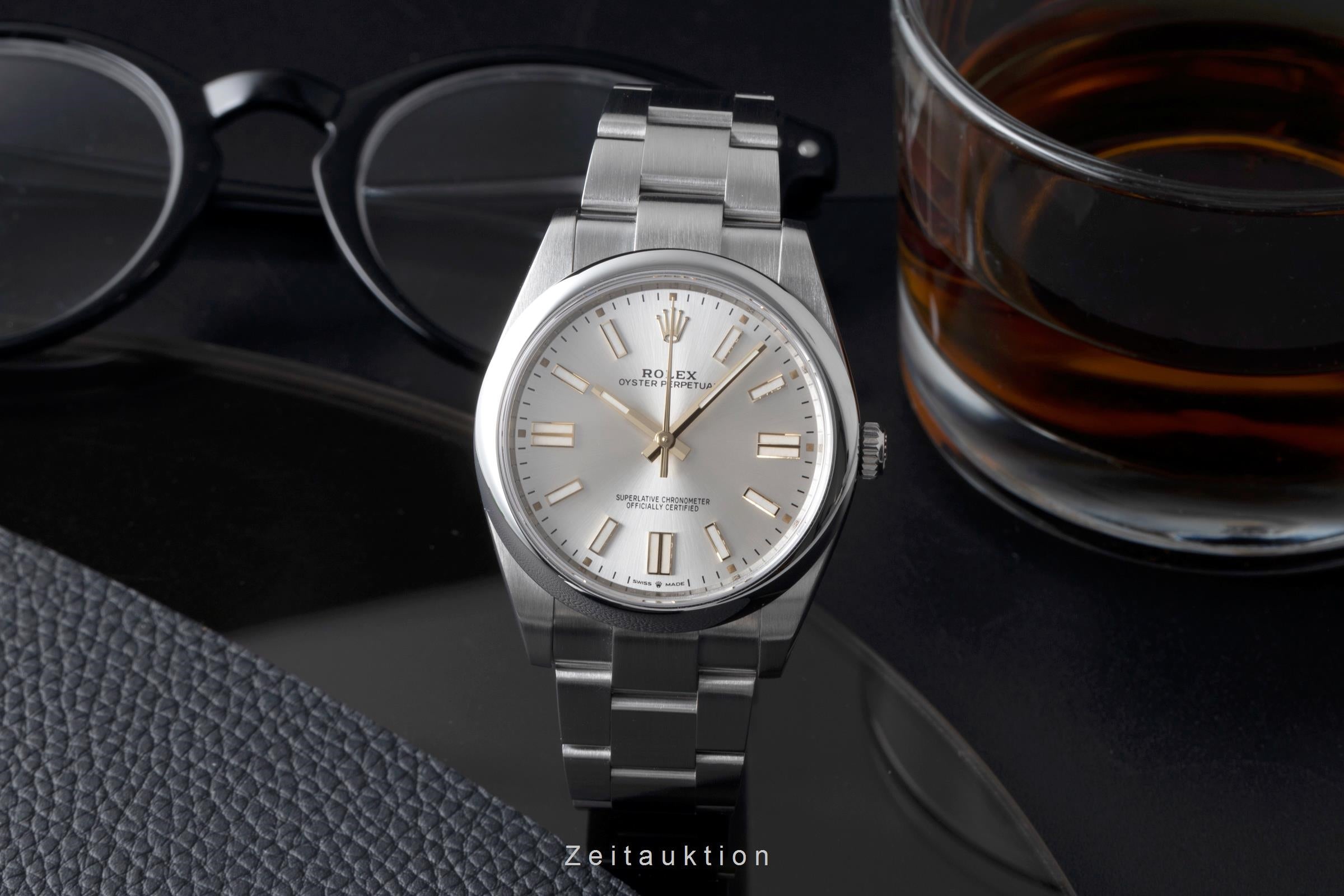 Rolex Oyster Perpetual Silver Dial Stahl Automatik Ref. 124300 Papiere 2022 [2506414]