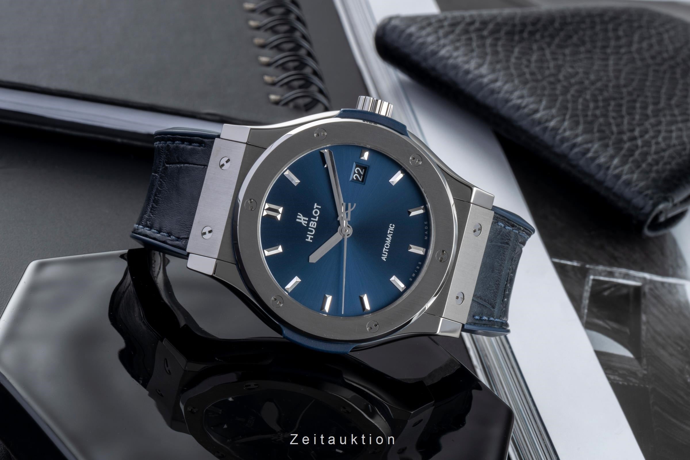 Hublot Classic Fusion titane  automatique montre pour hommes 542.NX.7170.LR LP: 8700EUR  [2506427]